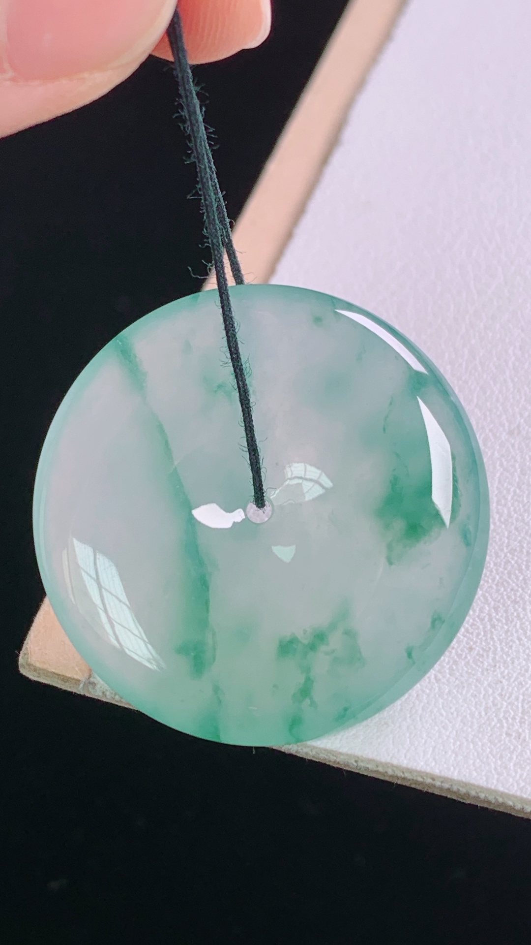 ️高品质 冰种飘花平安扣 花色灵动，清爽细腻，无裂 尺寸:31.3-6.0mm 29