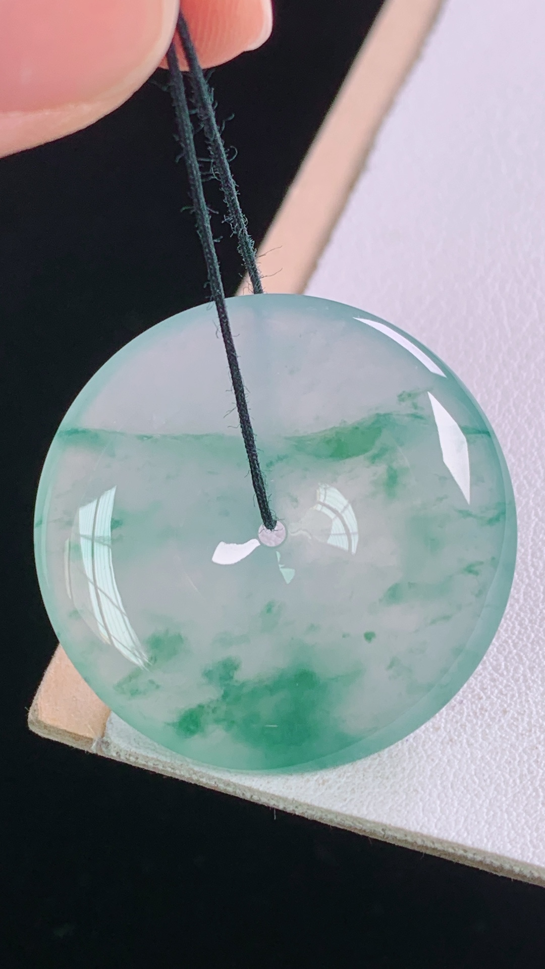 ️高品质 冰种飘花平安扣 花色灵动，清爽细腻，无裂 尺寸:31.3-6.0mm 29