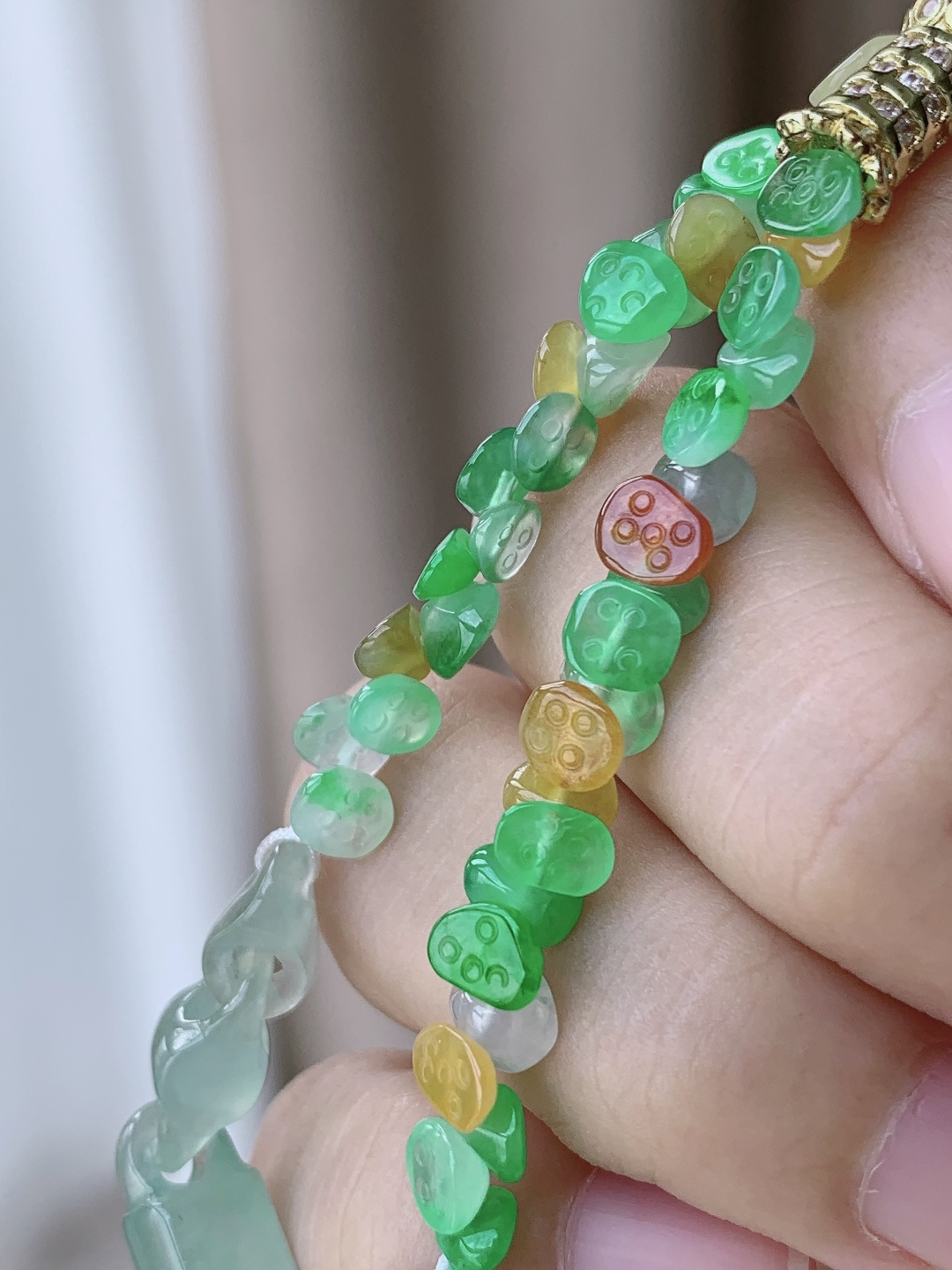 【珠子】冰多宝莲蓬手链珠子手链 【说明】缅甸 性比高 【尺寸】21-6.1mm 【重量】9.4克