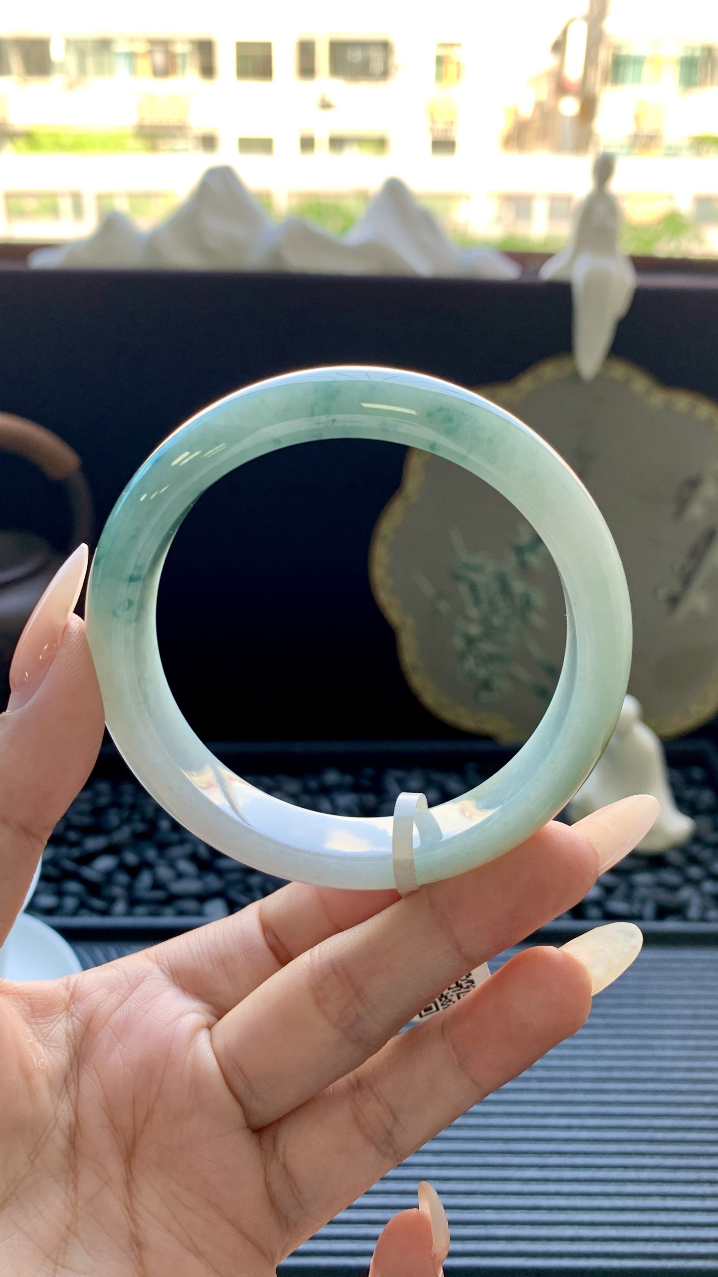 黄翡飘蓝花正圈镯成品（微瑕） HYY-3646 尺寸：58-12.5-8