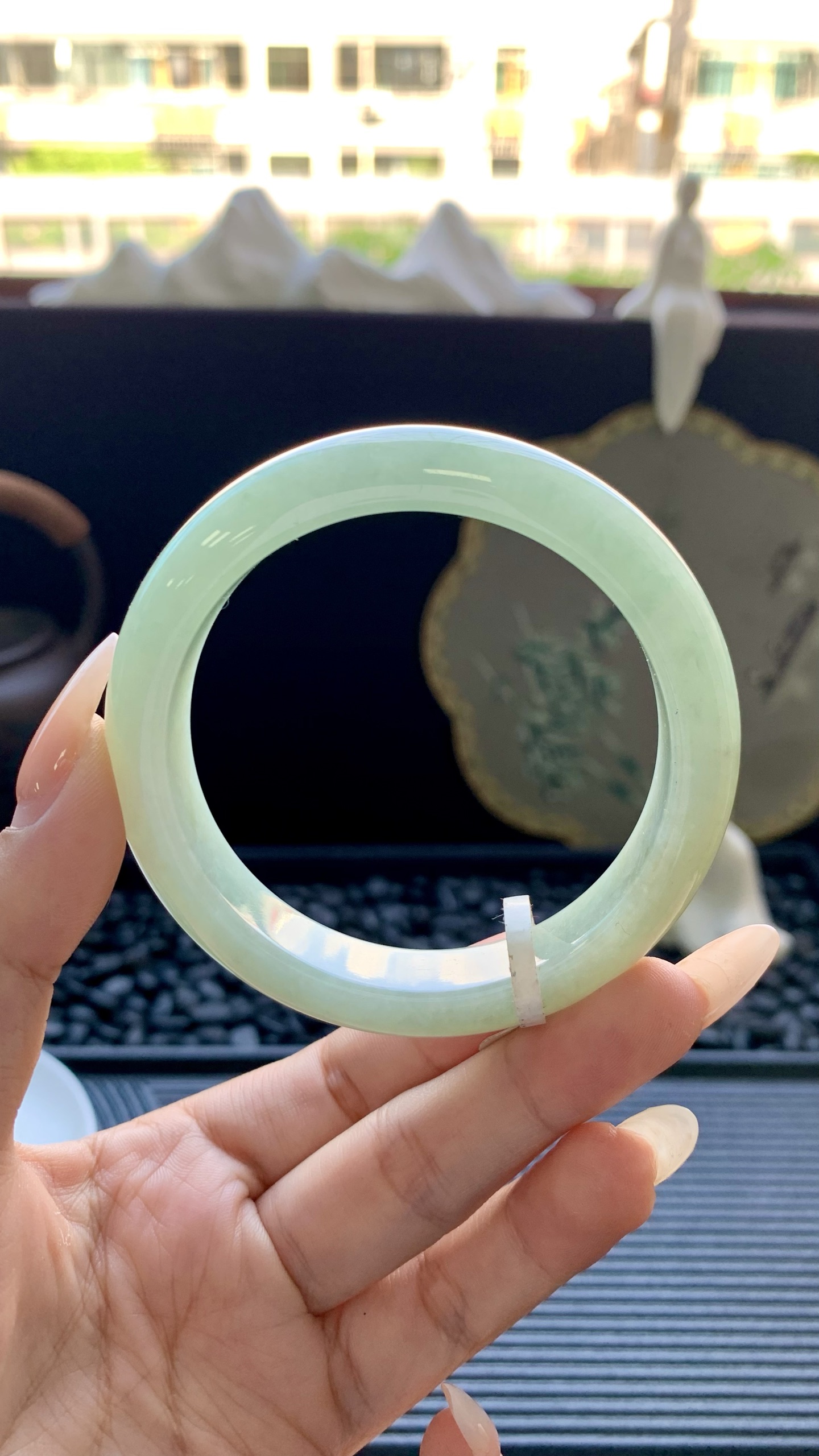 淡果绿黄翡正圈镯成品 HY-6431 尺寸：55-12-8.5