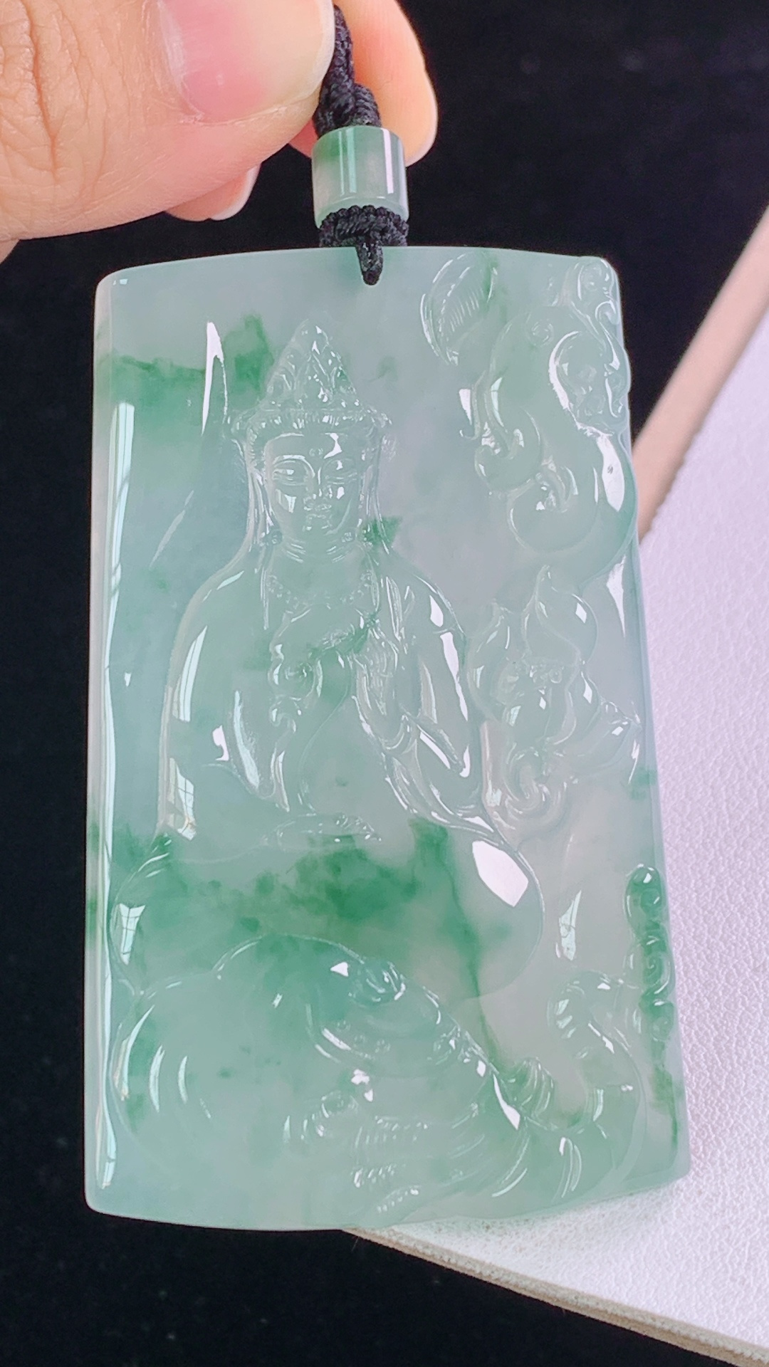 冰飘花普贤观音，花色灵动，清爽细腻，无裂，尺寸:66.3-41.1-5.7mm 3