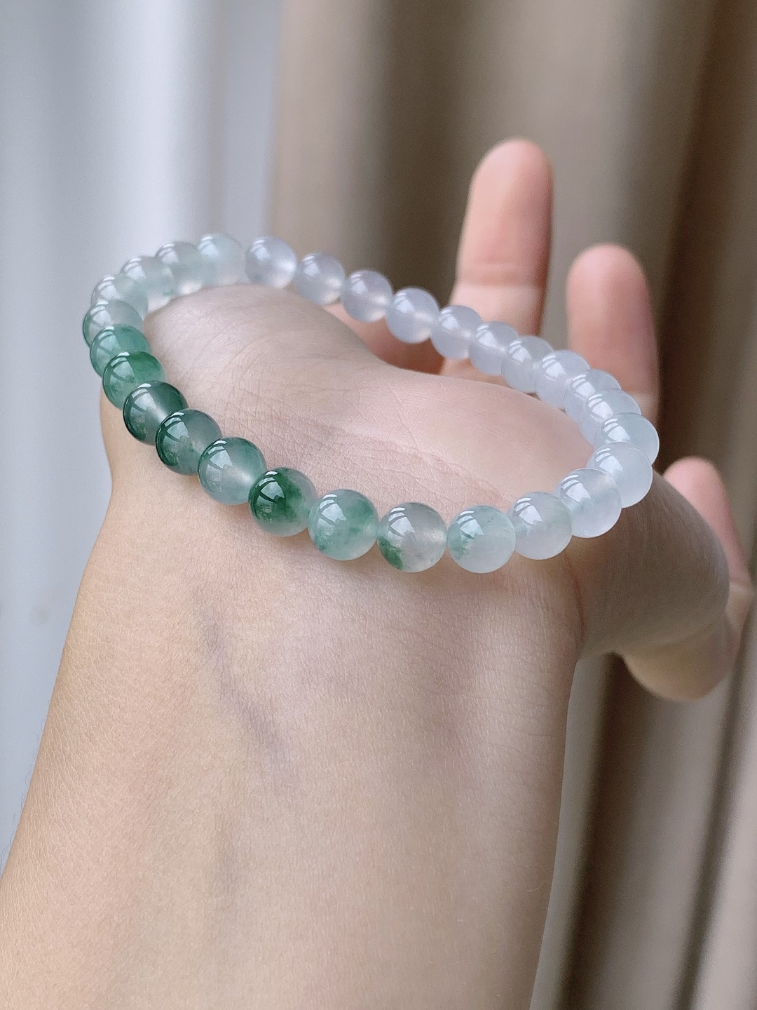 【珠子】冰种飘花手链圆珠珠子手链 【说明】缅甸 性比高 【尺寸】6.6mm 【重量】15克