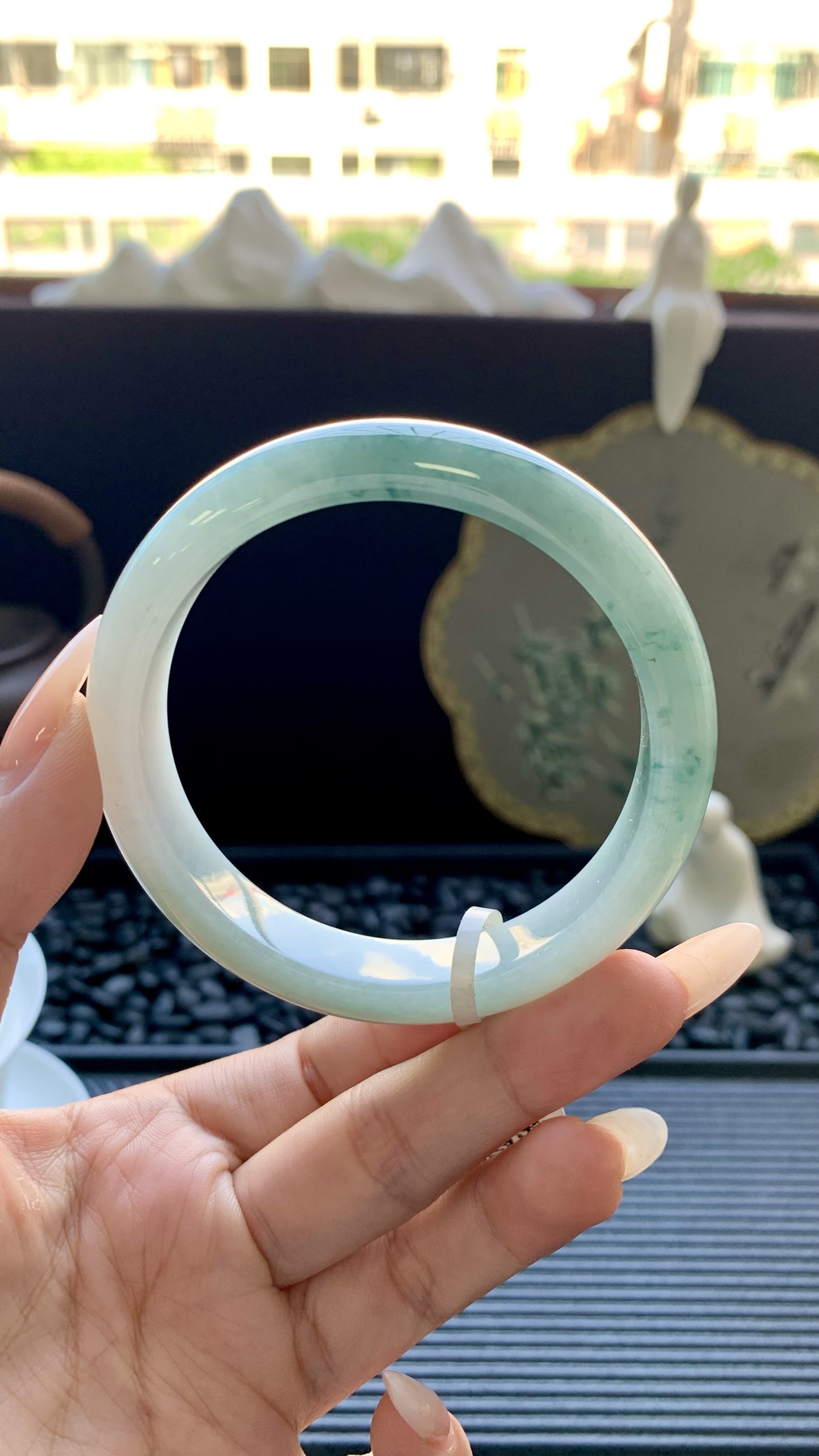 黄翡飘蓝花正圈镯成品（微瑕） HYY-3646 尺寸：58-12.5-8