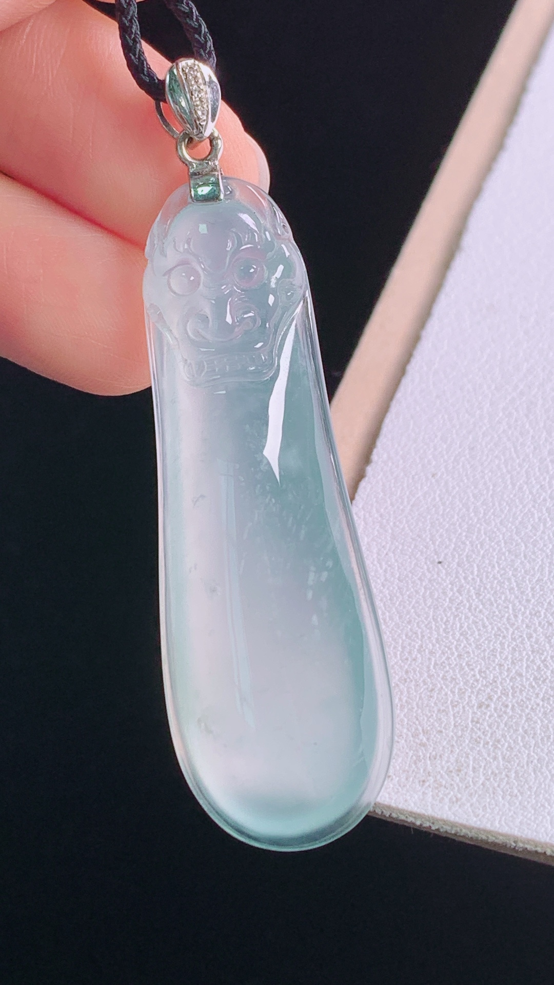 ️高冰福瓜吊坠，18K真金伴钻 种水，冰透起光，无裂 尺寸:55.6-48.1-16.4-7.1mm 29