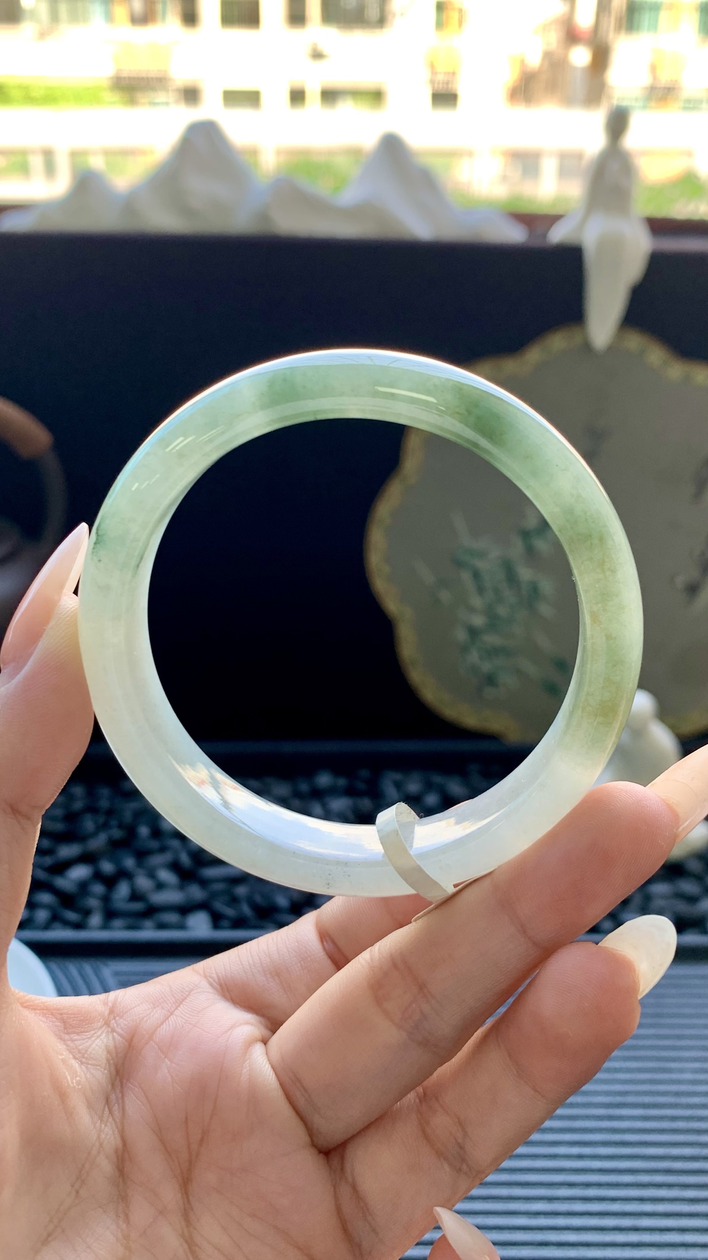 冰晴飘花正圈镯成品 HY-7631 尺寸：56-12-7.5