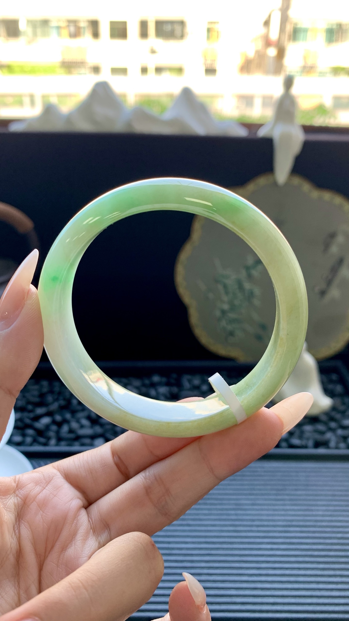 黄翡飘绿正圈镯成品 HYY-9707 尺寸：57-12-7