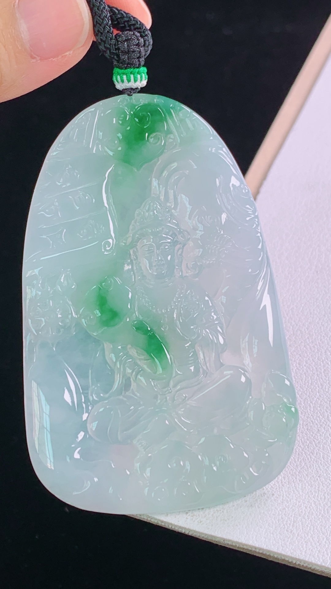 ️冰飘绿普贤观音，翠色灵动，水润清爽，无裂，尺寸:70.7-45.5-4.9mm 2