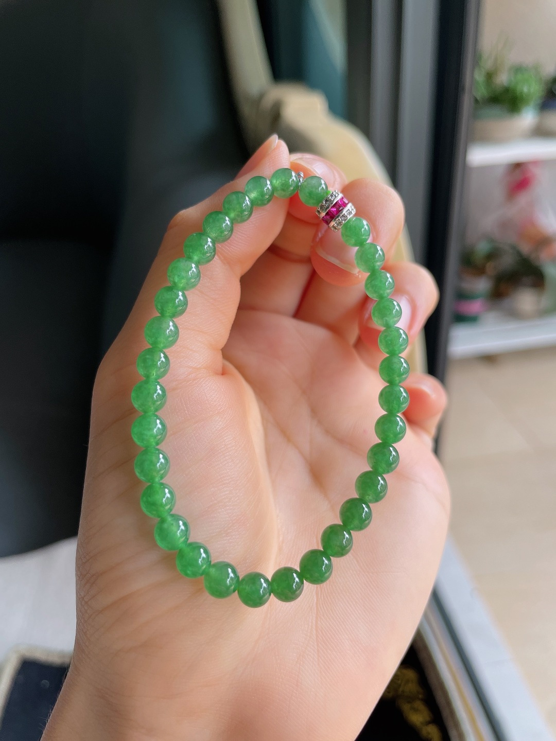 ️，缅甸天然翡翠A货，冰满绿手串，尺寸：5.4mm。【编4565】