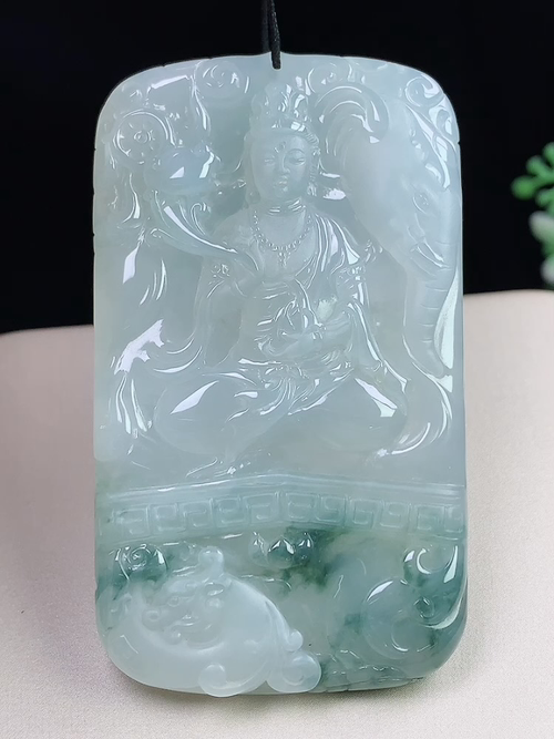 冰飘花普贤观音，无裂，尺寸67.3-39.1-6.6mm，S04pa09