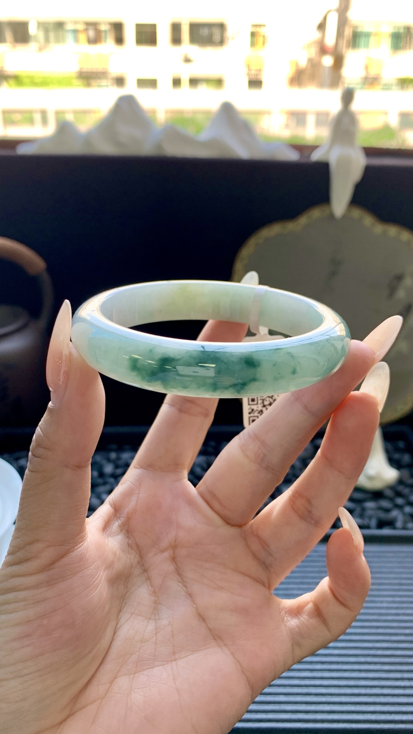 黄翡飘蓝花正圈镯成品（微瑕） HYY-3646 尺寸：58-12.5-8