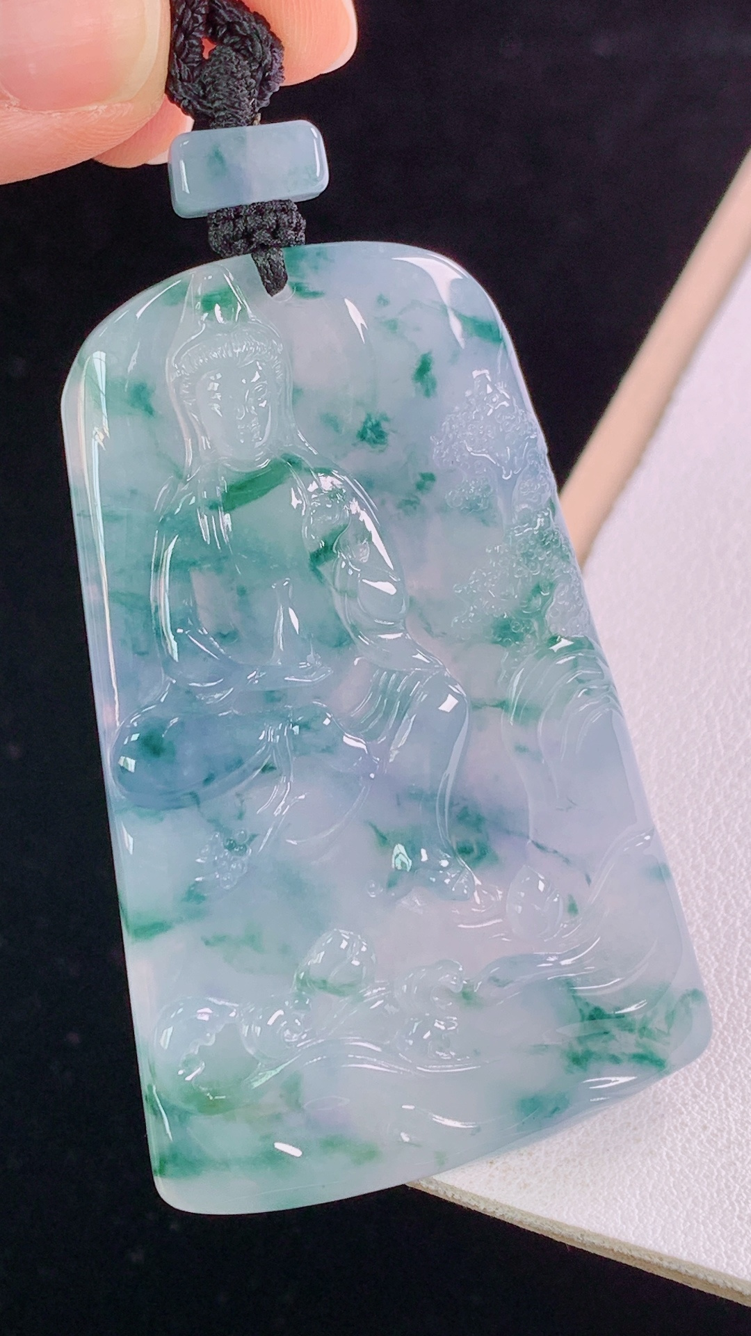 ️飘花山水观音，花色灵动，紫气东来，无裂，尺寸:61.4-39.4-5.9mm 3
