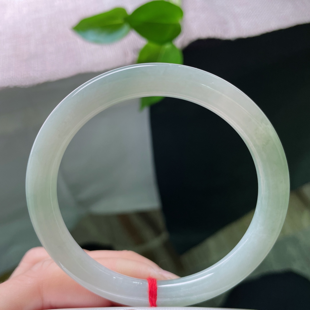 58.3/8.1，淡绿底美人条，水润，种老，温润儒雅随和，一点小细纹，ss57685a