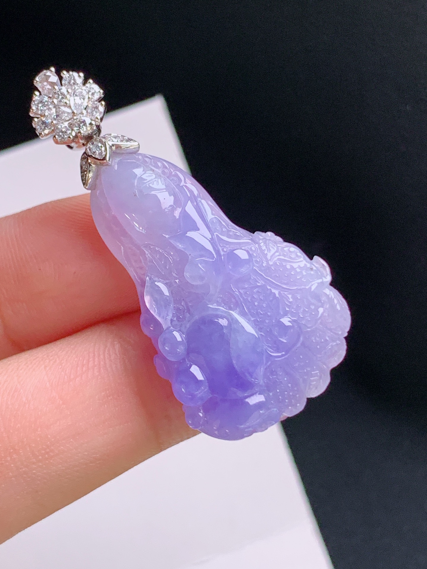 ️ 白菜吊坠，春色浓郁，立体雕琢，裸石31.5-19.9-8.141.6 52
