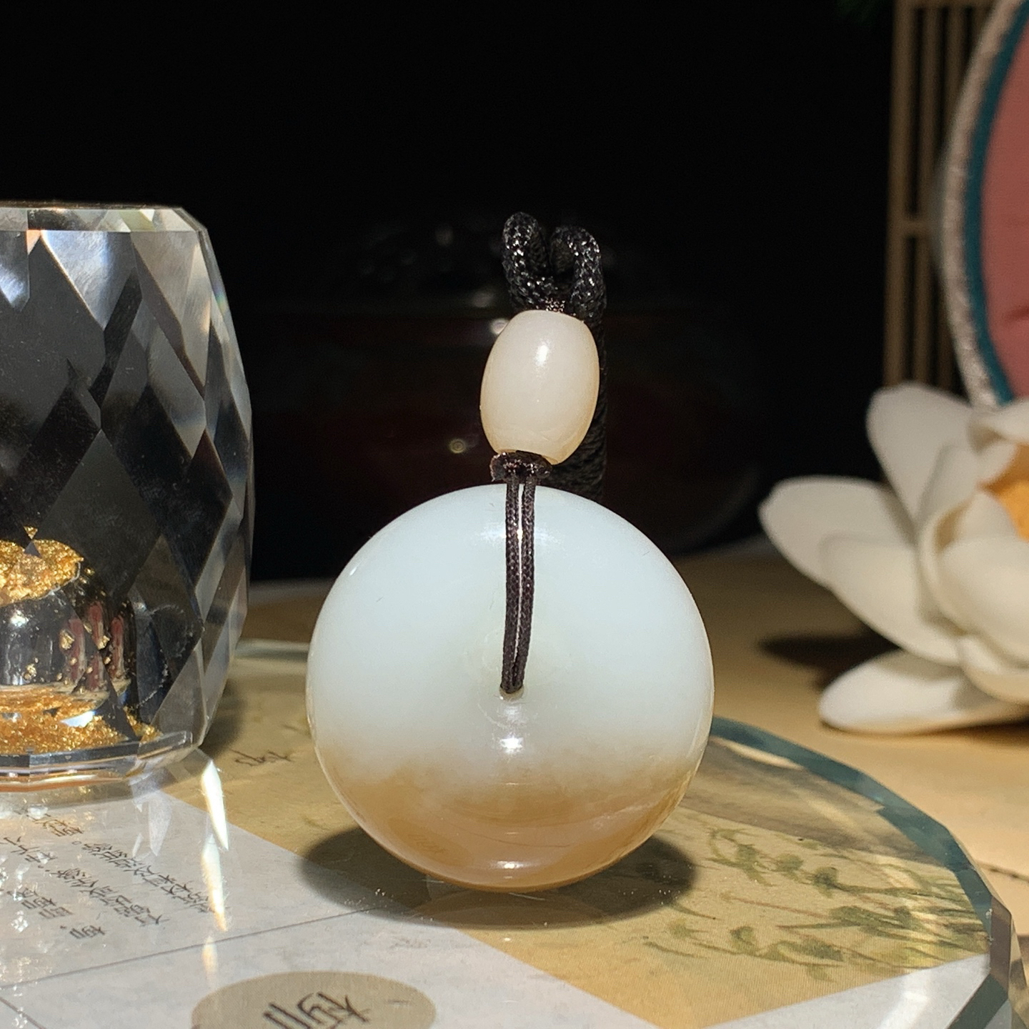 新疆且末糖平安扣挂件！尺寸29/12重22克 玉质细腻油润 底色纯净 脂粉好，品质好。lt2601005