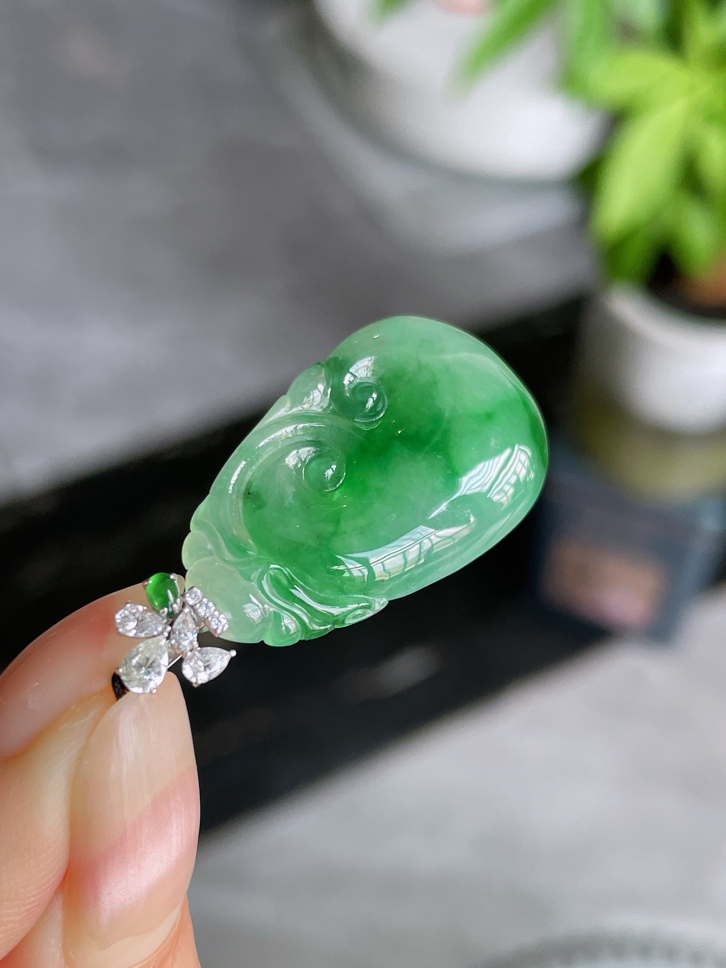 18k金扣冰阳绿如意，总35.8mm，裸石30-18-5mm，S17，30-18-5