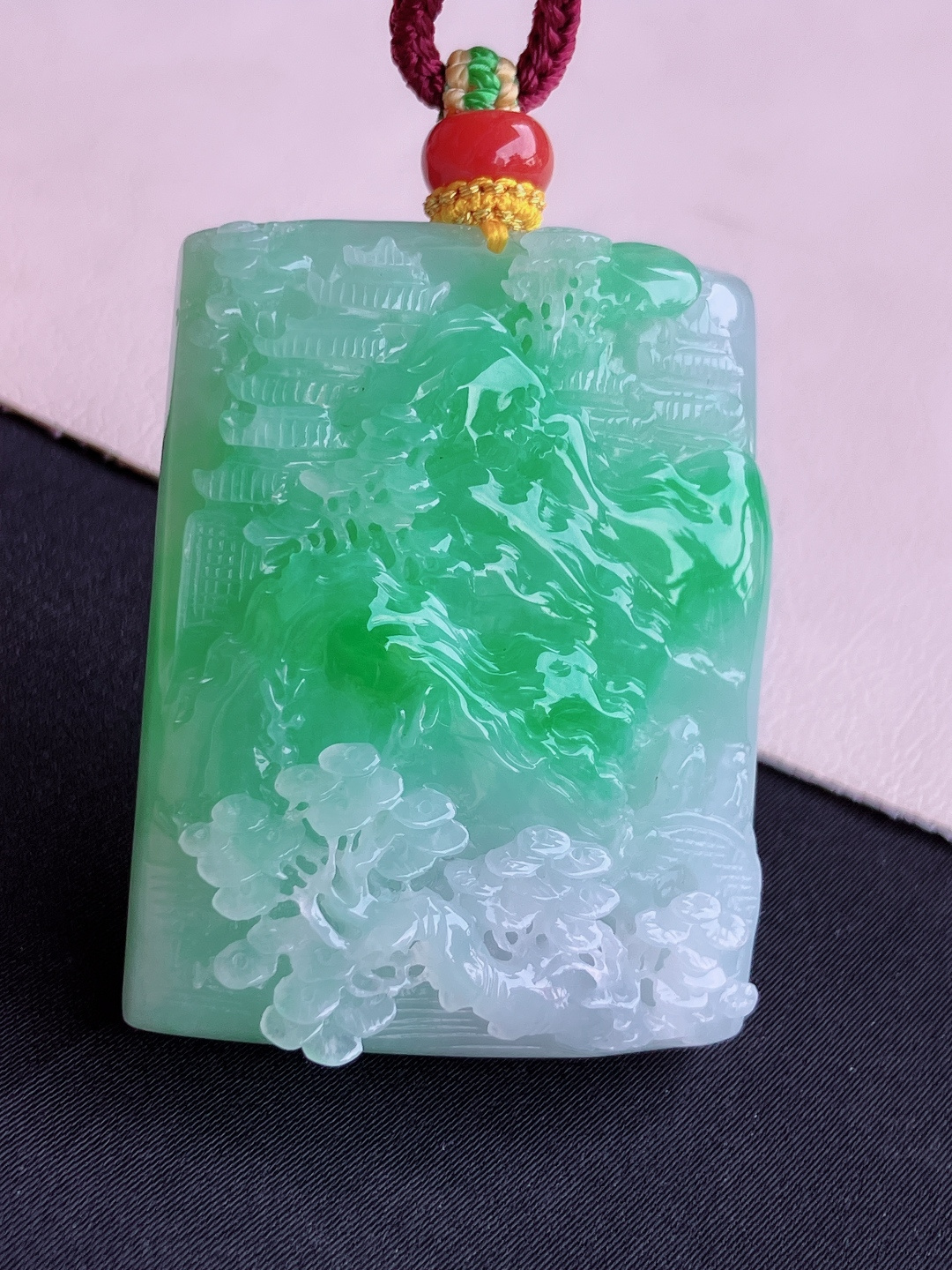 ️翠绿山水牌，意境美。尺寸46/34/10.5/自然光实拍