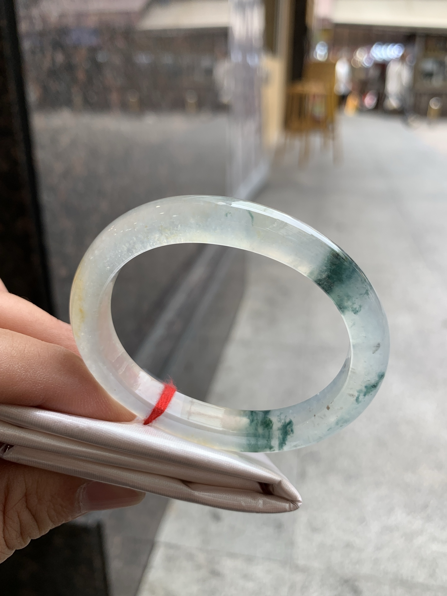 贵妃 51.2-42.5-8.8-7.6 1005-N1094 正圈48-49可戴 打灯有点细纹