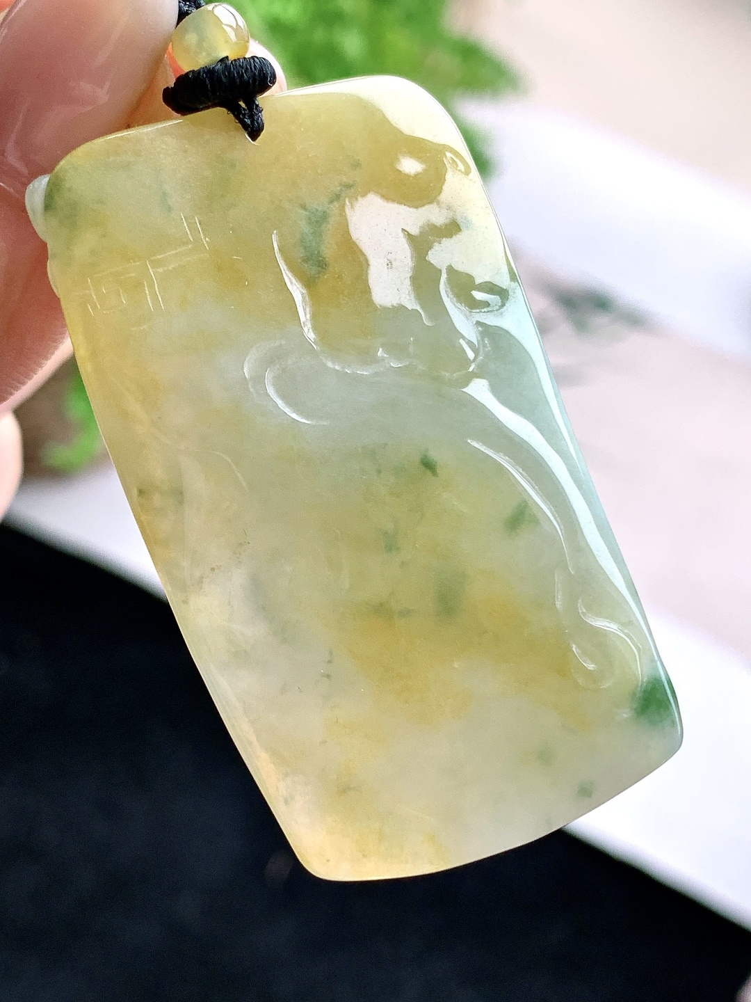 【裸石】️糯冰黄翡飘花观音牌吊坠 【说明】缅甸 性比高 厚装 【尺寸】55-31.4-9.5 【重量】29克