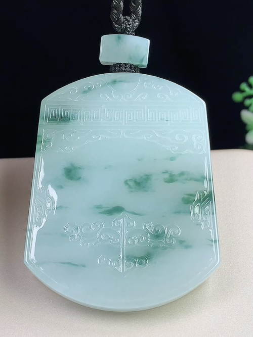 冰飘花仿古无事牌，无裂，尺寸56-42.3-6.3mm，S05sy9