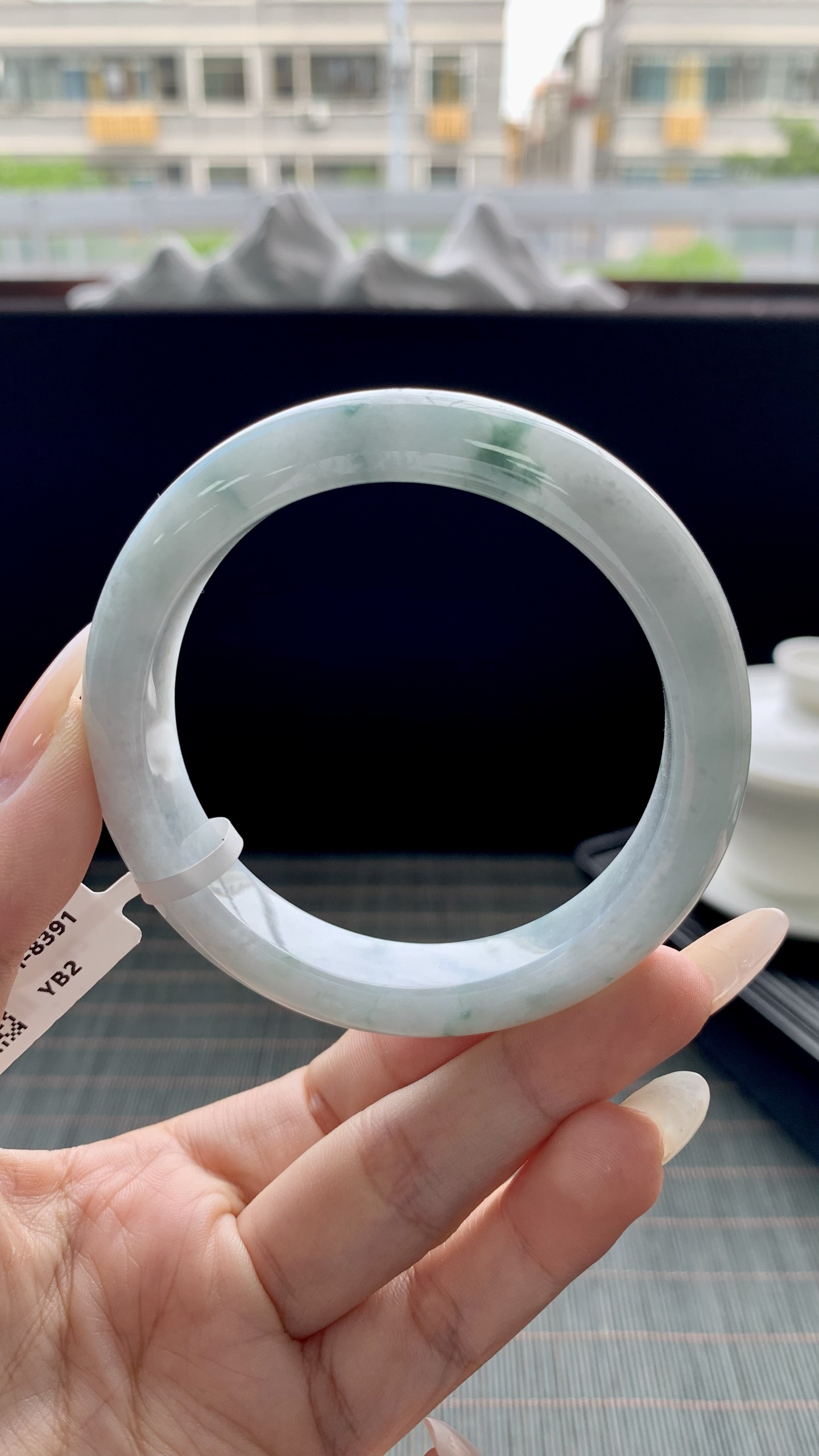 晴底飘花正圈手镯成品 YH-8391 尺寸：56-12-9