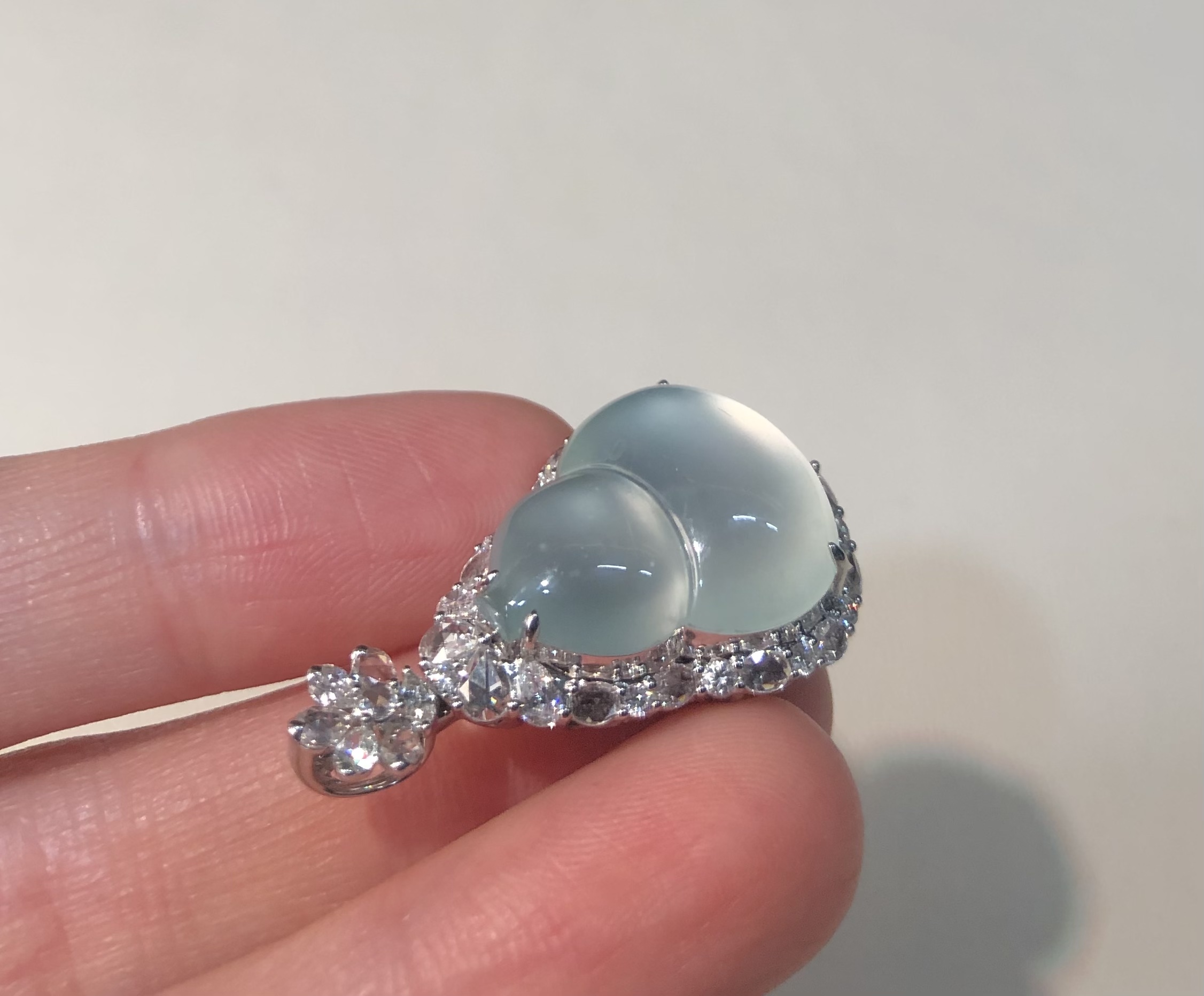 ️ 18k【金镶嵌冰种葫芦吊坠】 尺寸：28.0×19.2×12.1，裸石20.0×16.0 璞玉含光，温润千载