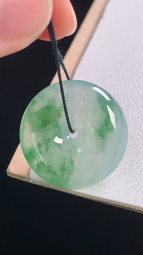 ️冰飘绿平安扣，无裂，尺寸:24.1-5.6mm 3