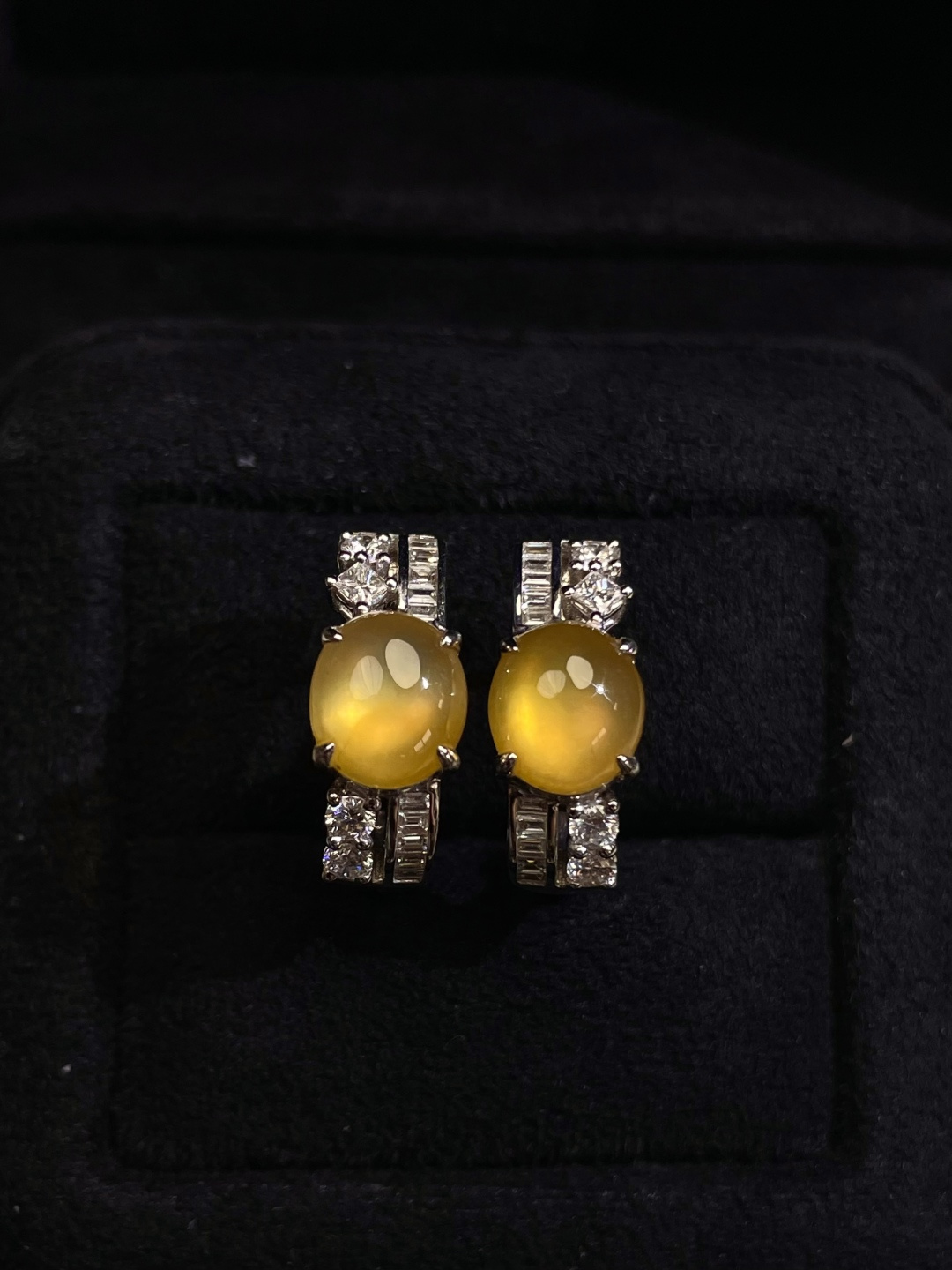 ️玻璃底蜜蜡黄蛋面耳扣 裸石：8.5*7*3.5mm 整体：17*7*5.5mm