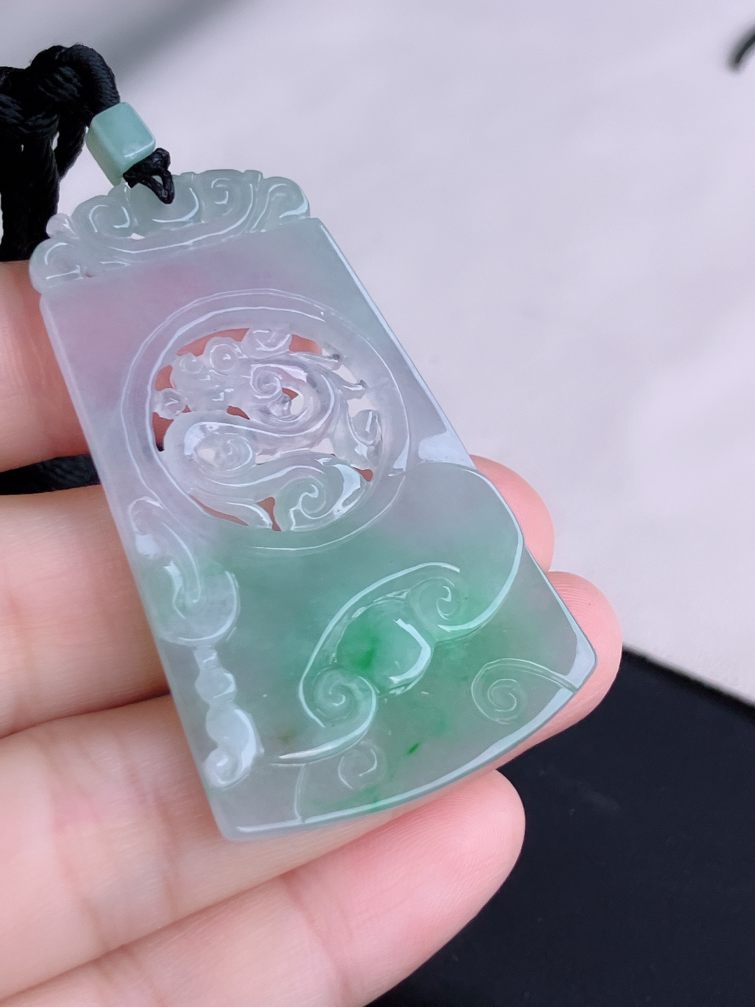 ️，冰种飘花平安牌，晶莹剔透，尺寸57.6/34/4/自然光实拍