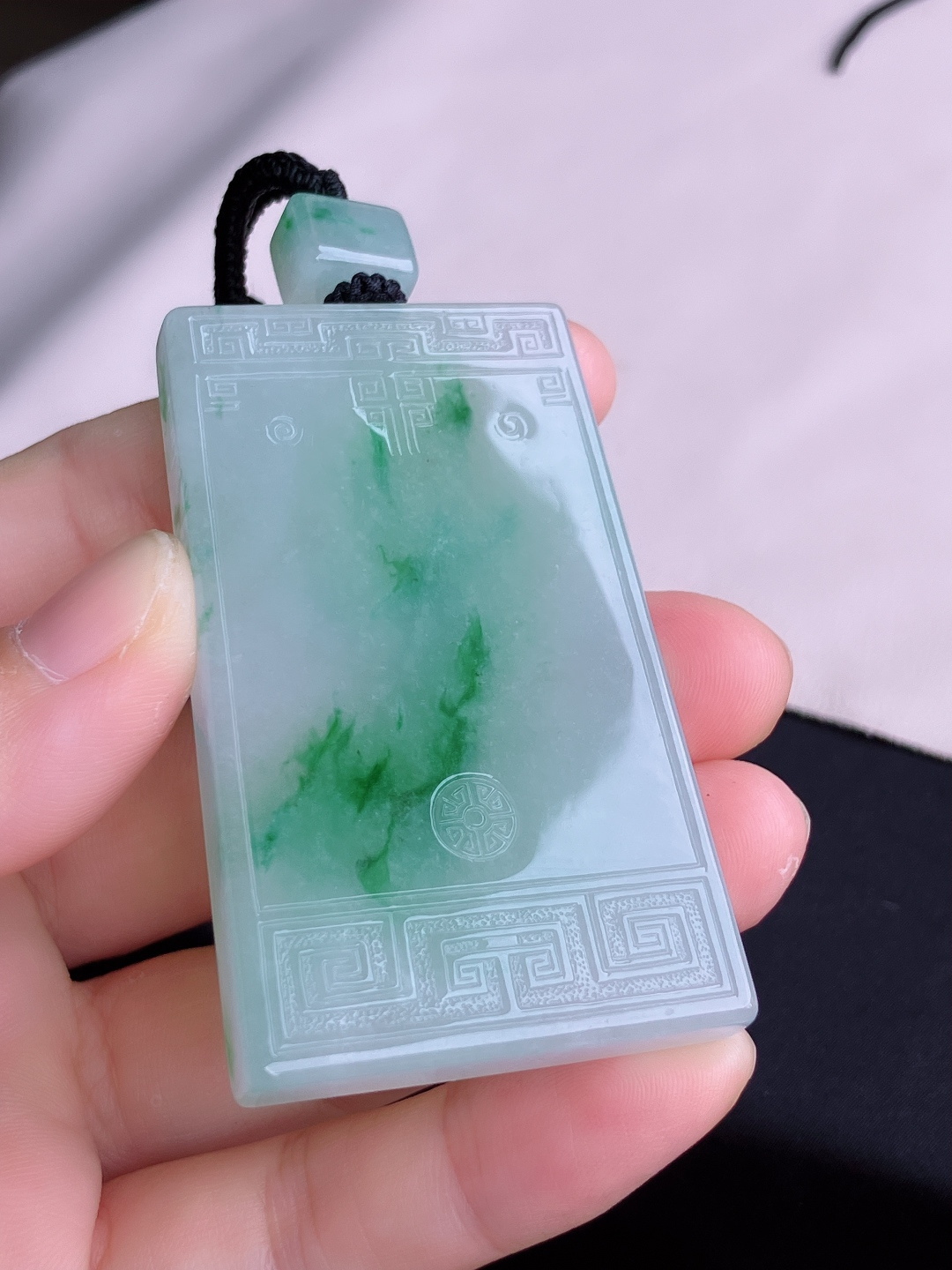 ️，翠绿大平安牌，意境美，尺寸65.3/39/7.6/自然光实拍