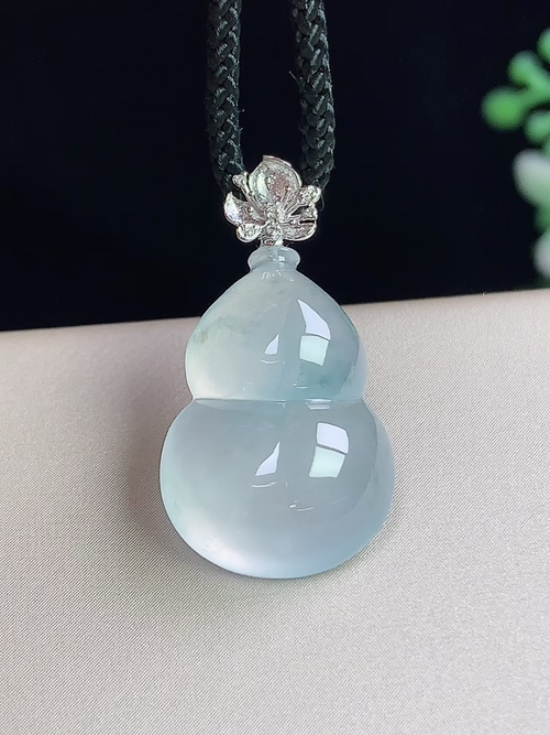 18k金镶冰飘花葫芦，无裂，尺寸19.5-13.6-5.9mm，S05cdg