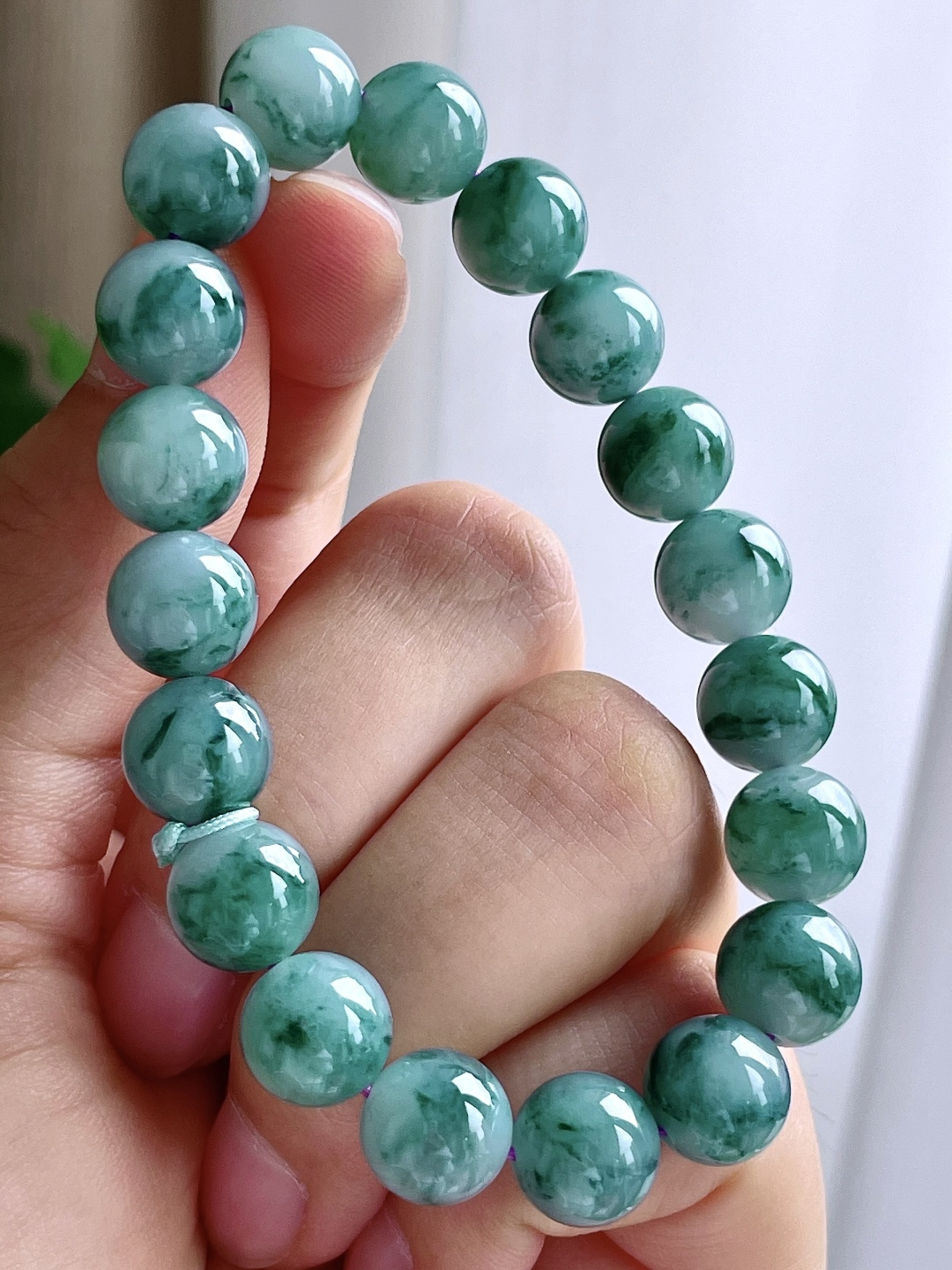 【珠子】冰种飘花手链圆珠珠子手链 【说明】缅甸 性比高 【尺寸】10mm 【重量】32.3克