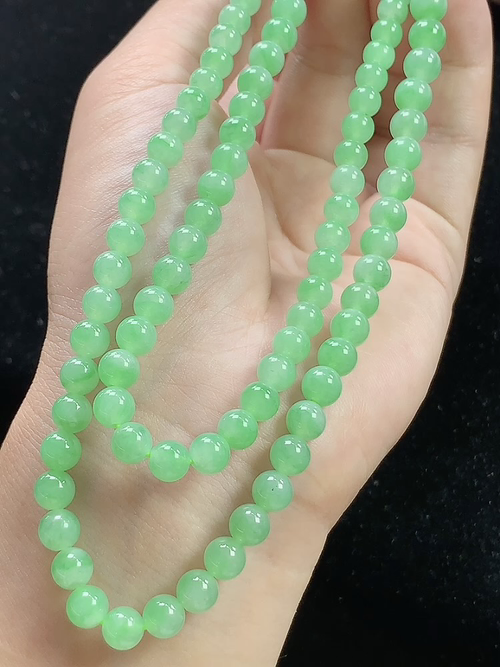 满绿玉珠项链，尺寸5.0-6.4mm，105颗，S05xtg