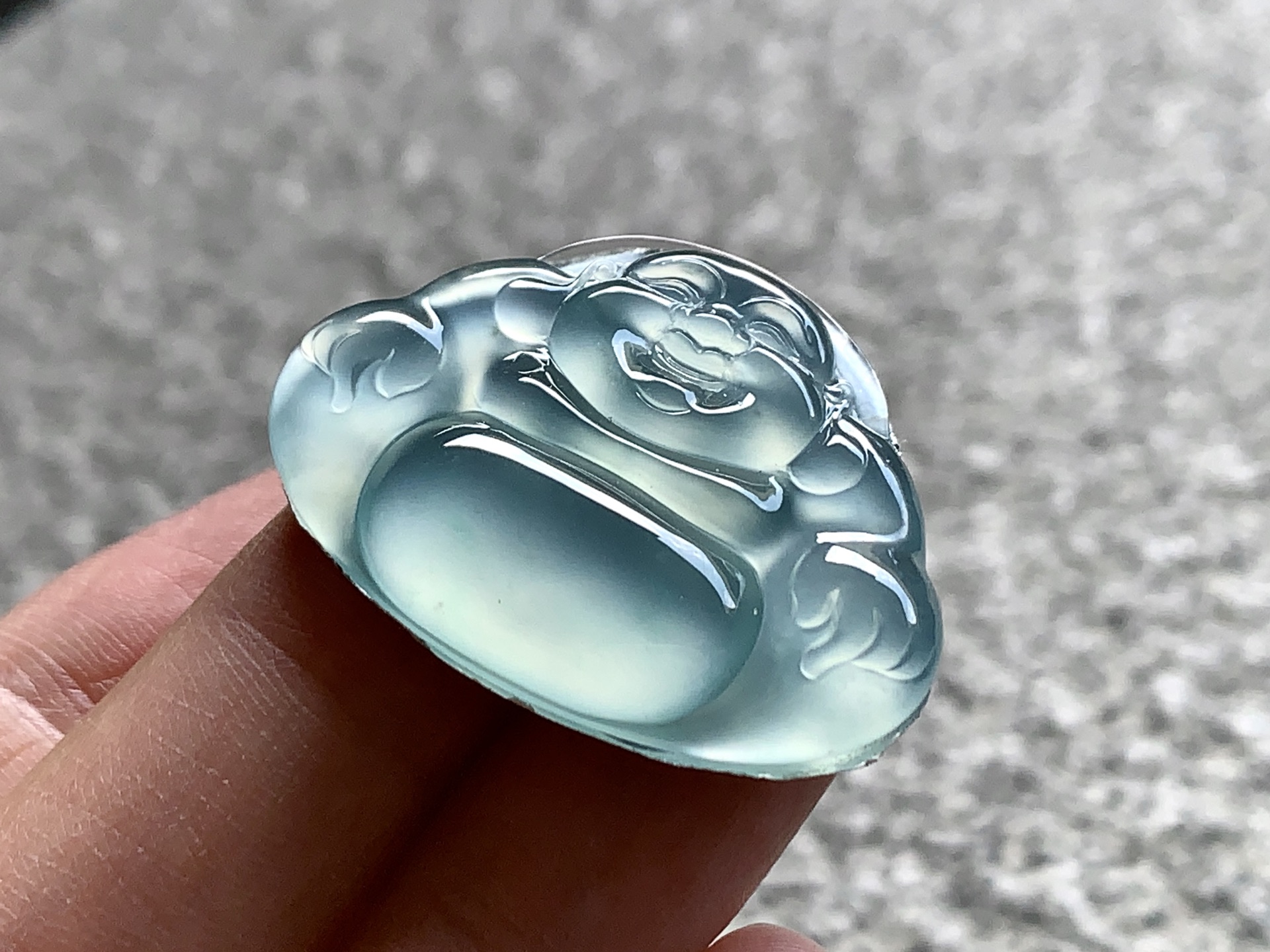 ️ 冰种佛公 尺寸：24.6×33.6×4 温润凝翠，雅韵天成