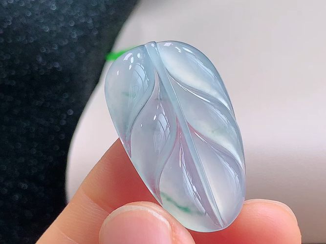 ️ 叶子， 无裂，尺寸33.4-20.5-4.0mm，包A附证书