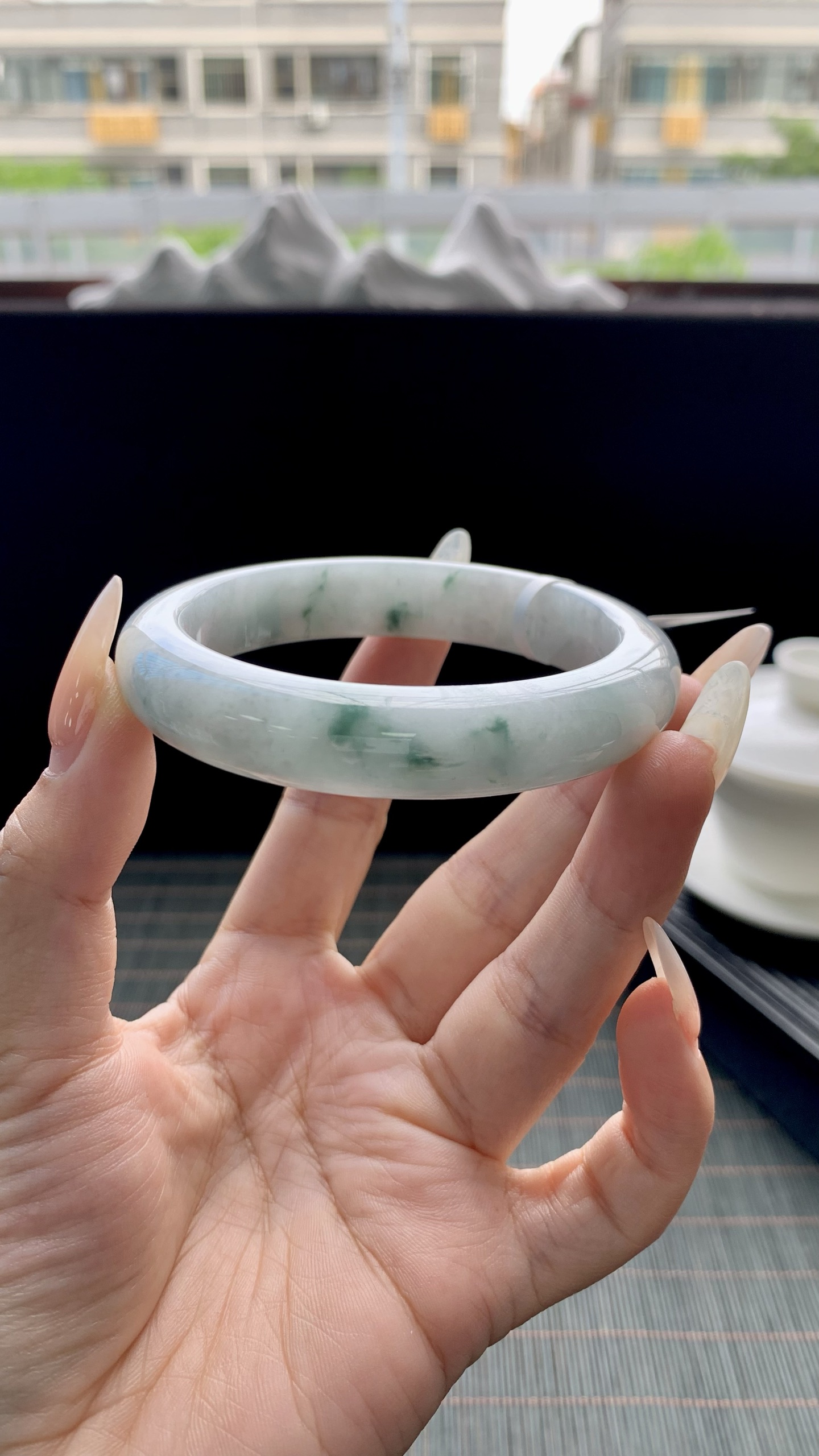 晴底飘花正圈手镯成品 YH-8391 尺寸：56-12-9