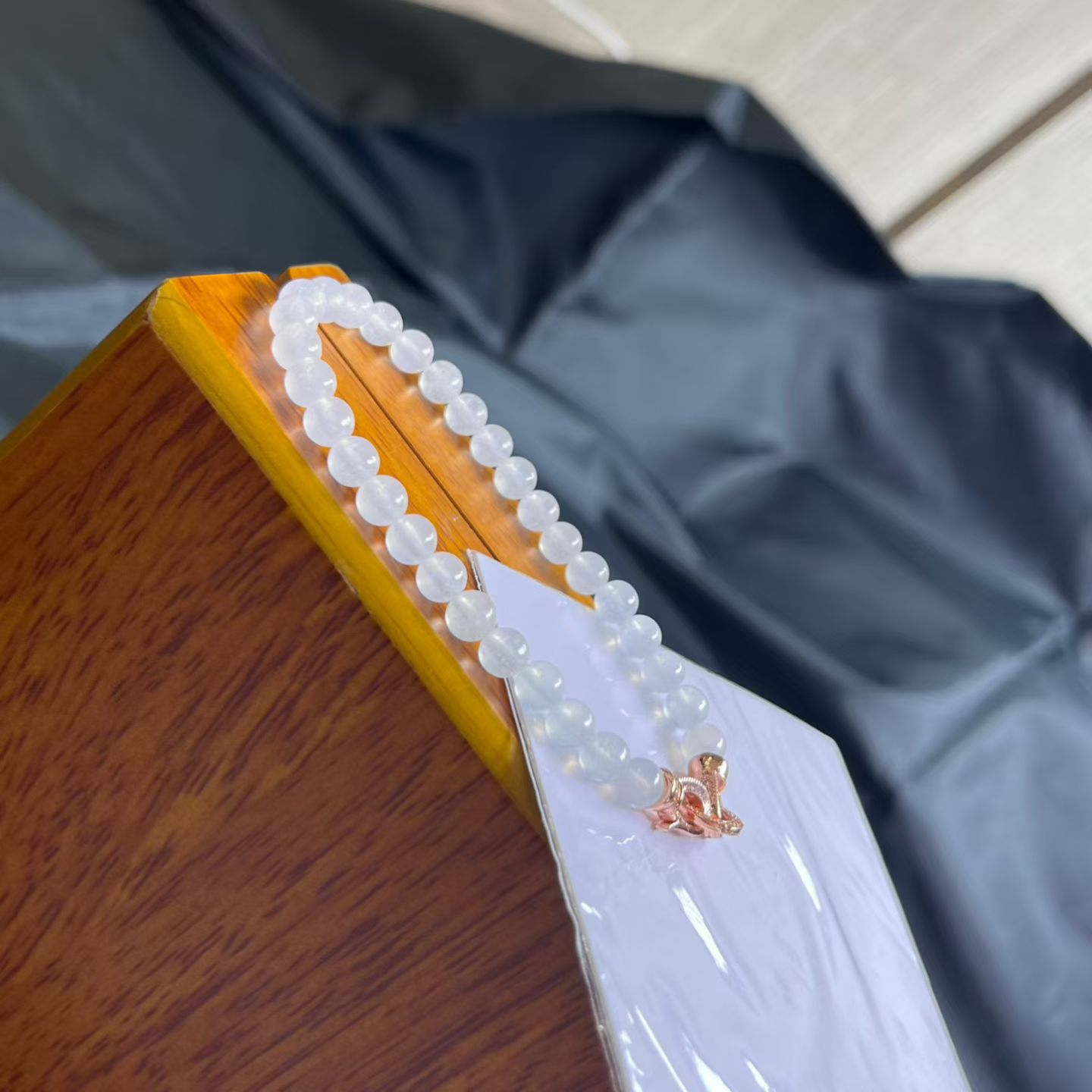 ️ 白手串，卡5.5mm，31颗