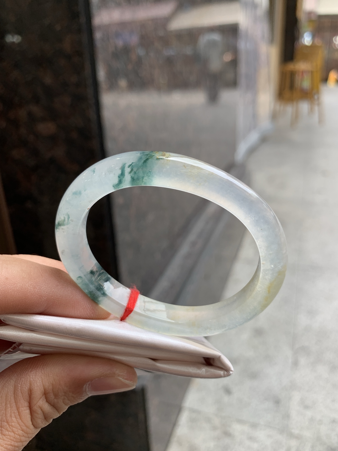 贵妃 51.2-42.5-8.8-7.6 1005-N1094 正圈48-49可戴 打灯有点细纹
