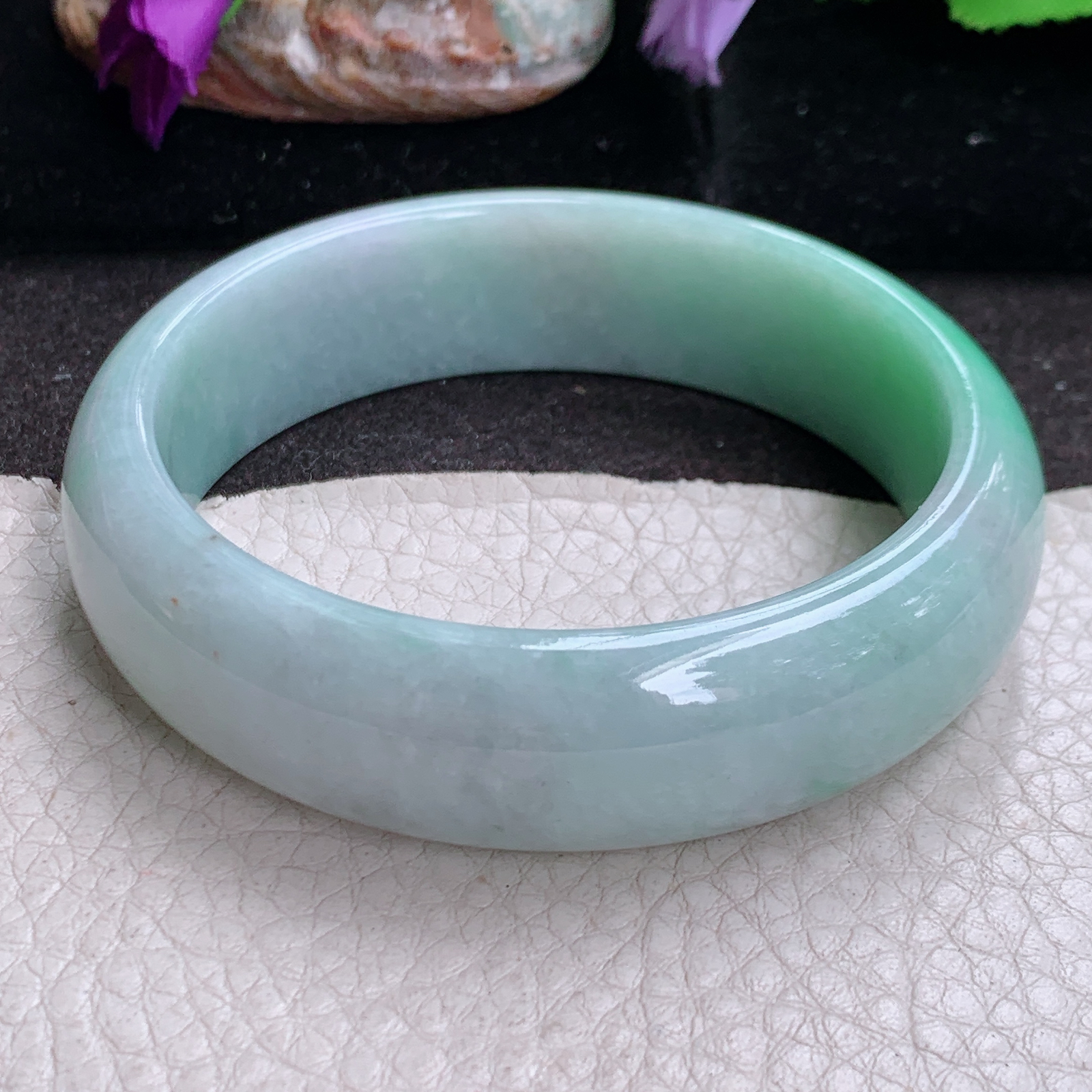 js实拍58.5*16.5*7.6轮胎镯 缅甸翡翠a货玉手镯飘绿清新宽边玉手环