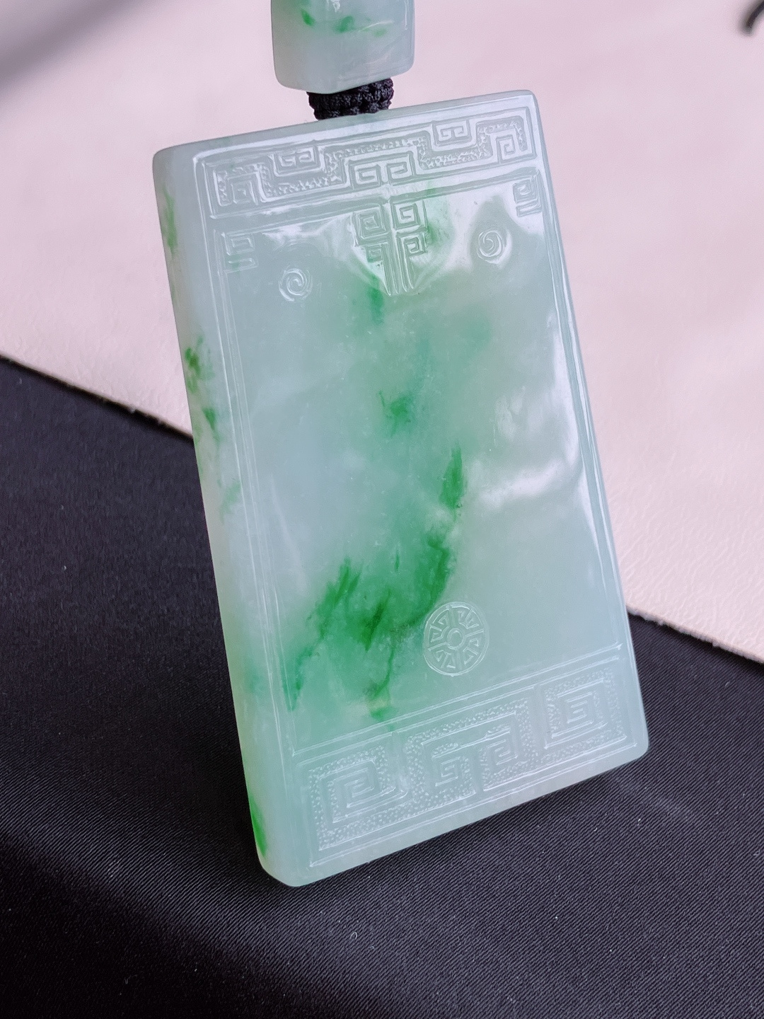 ️，翠绿大平安牌，意境美，尺寸65.3/39/7.6/自然光实拍
