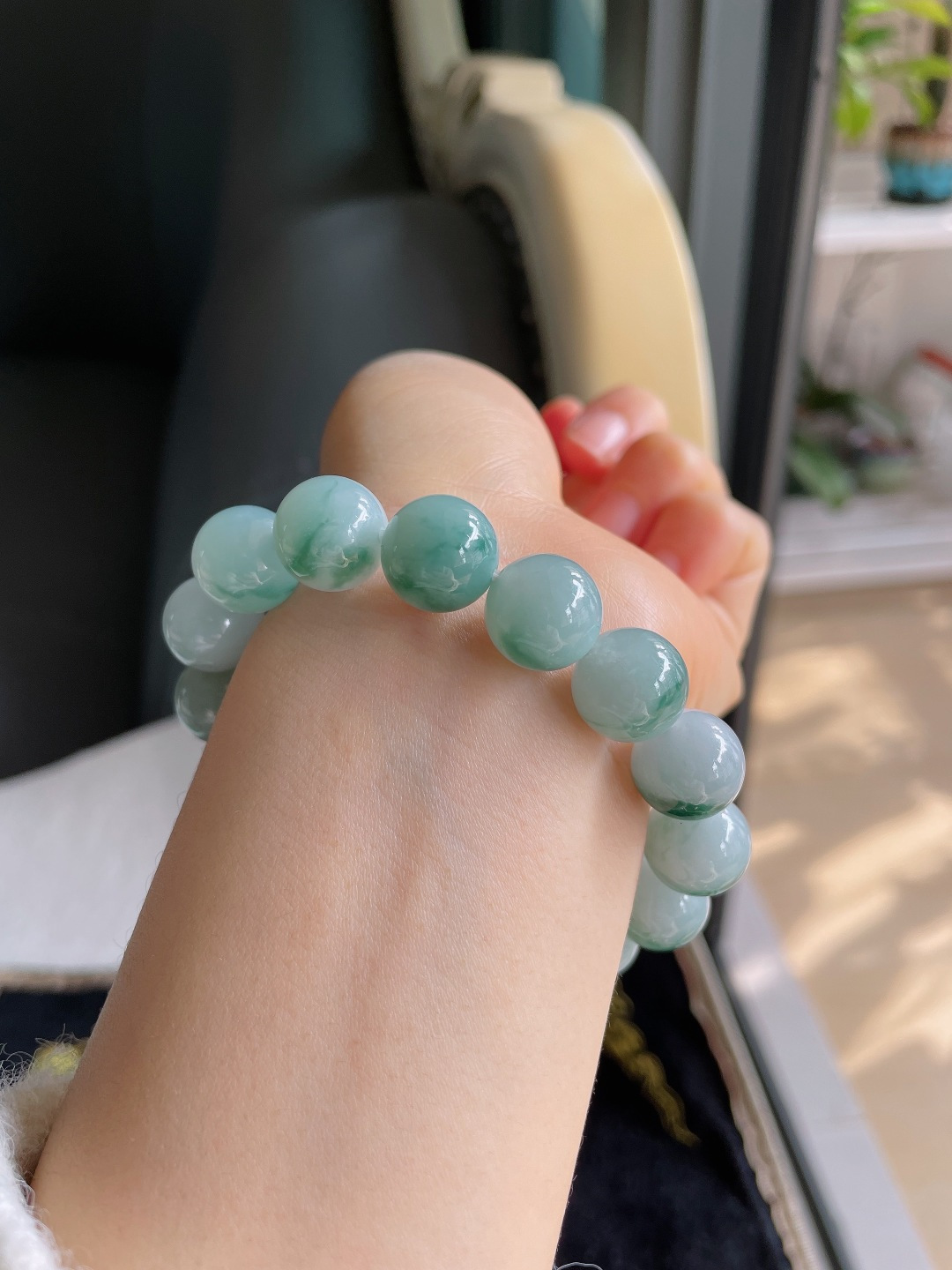 缅甸天然翡翠A货，冰飘花手链，尺寸：12.6mm。【编3842】