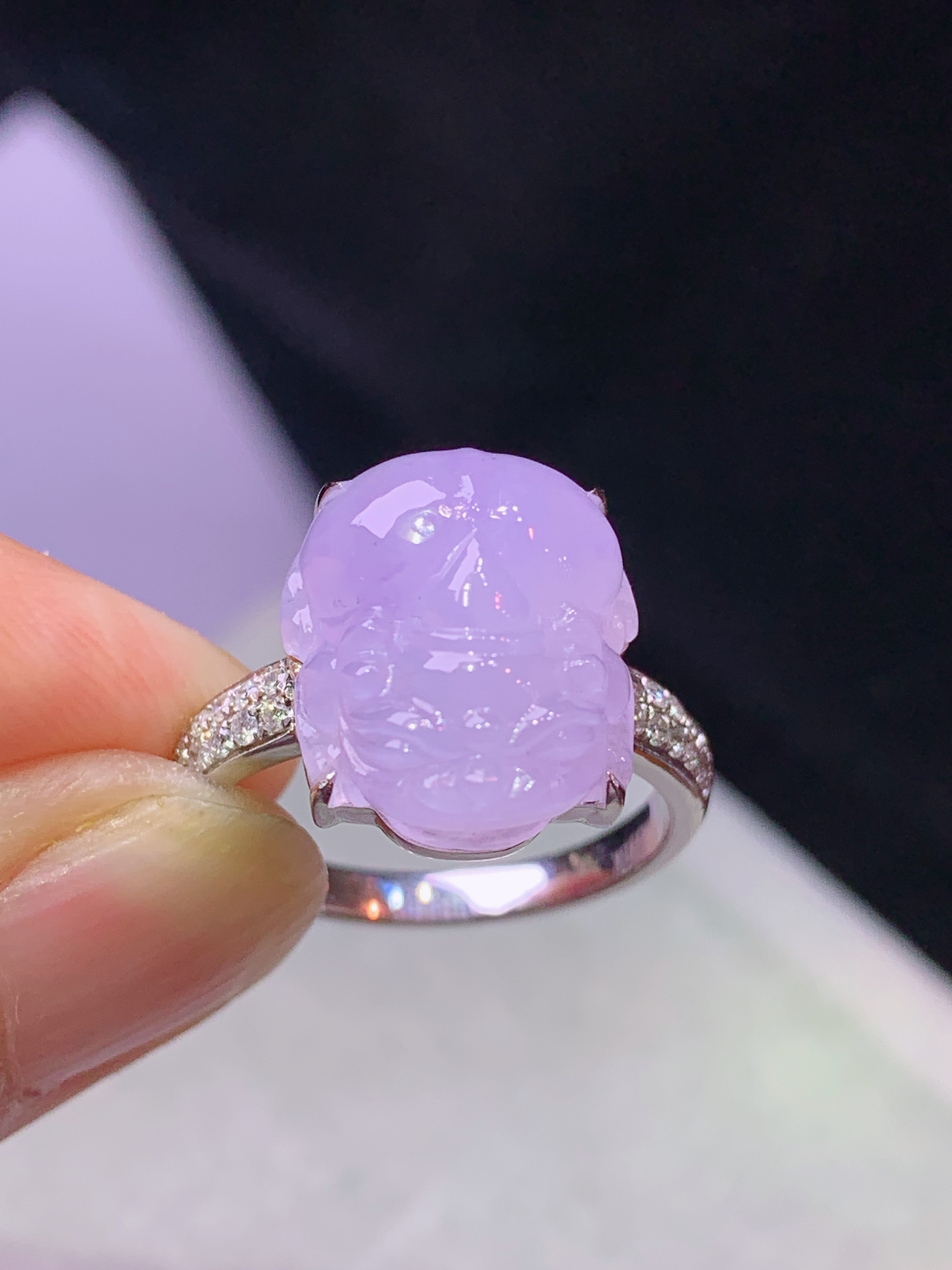 18k金钻镶嵌紫罗兰貔貅戒指 玉质细腻 色泽艳丽清新 水润亮眼 圈口14 整体尺寸14.6*12*6