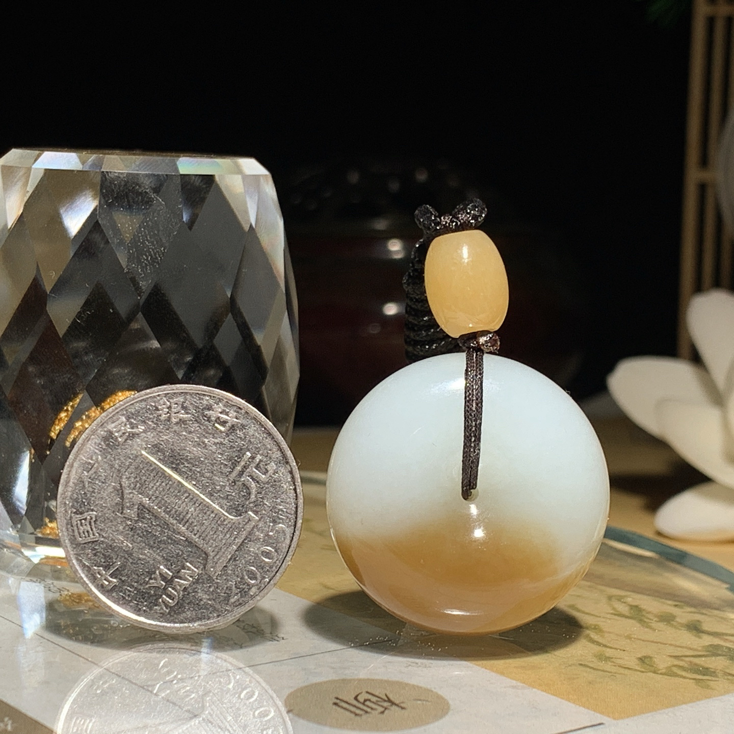 新疆且末糖平安扣挂件！尺寸29/12重22克 玉质细腻油润 底色纯净 脂粉好，品质好。lt2601005