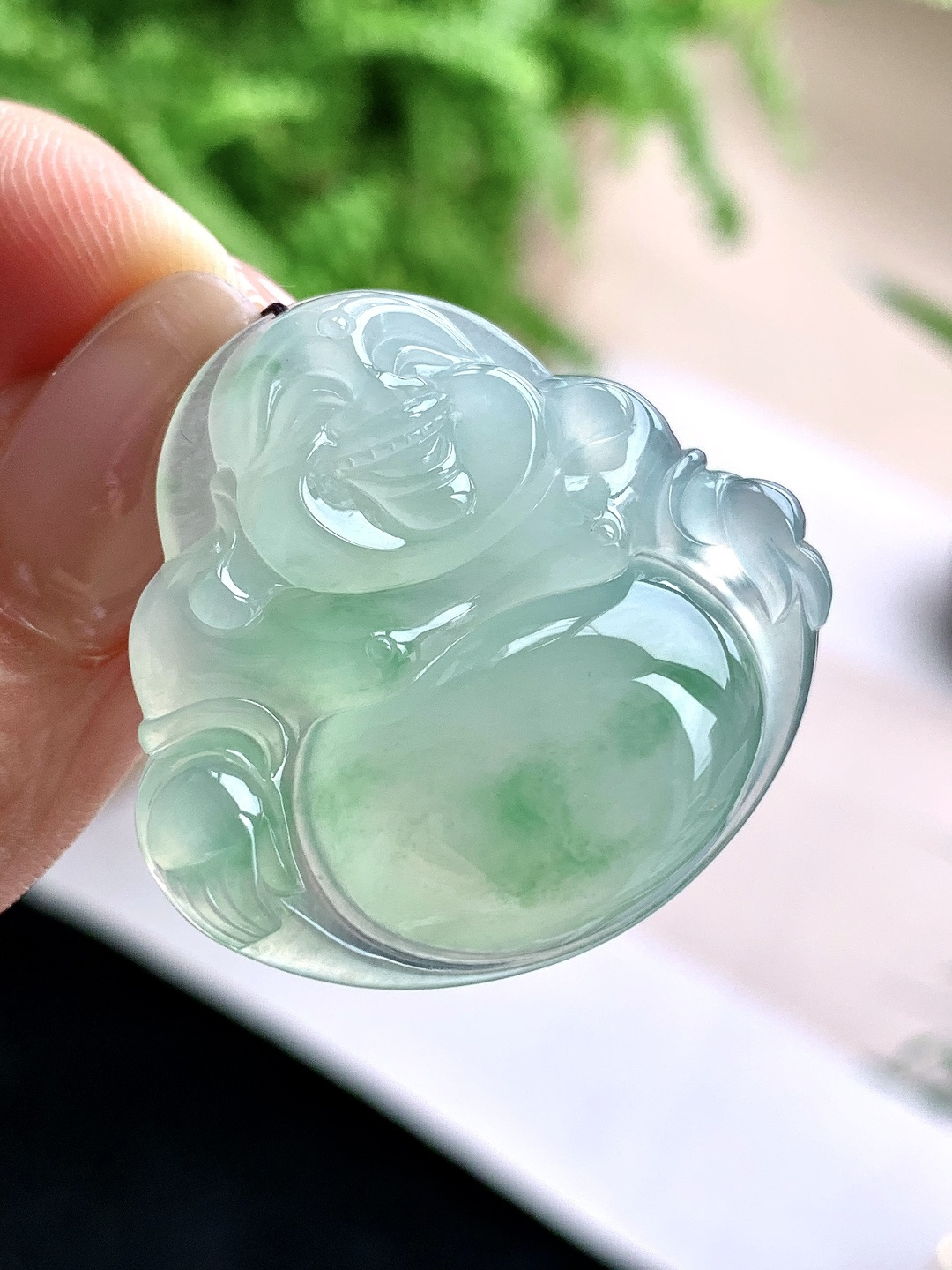 【裸石】️冰种飘绿花大佛公吊坠 【说明】缅甸 性比高 飘花 厚装 【尺寸】34.5-37.2-8 【重量】14.6克