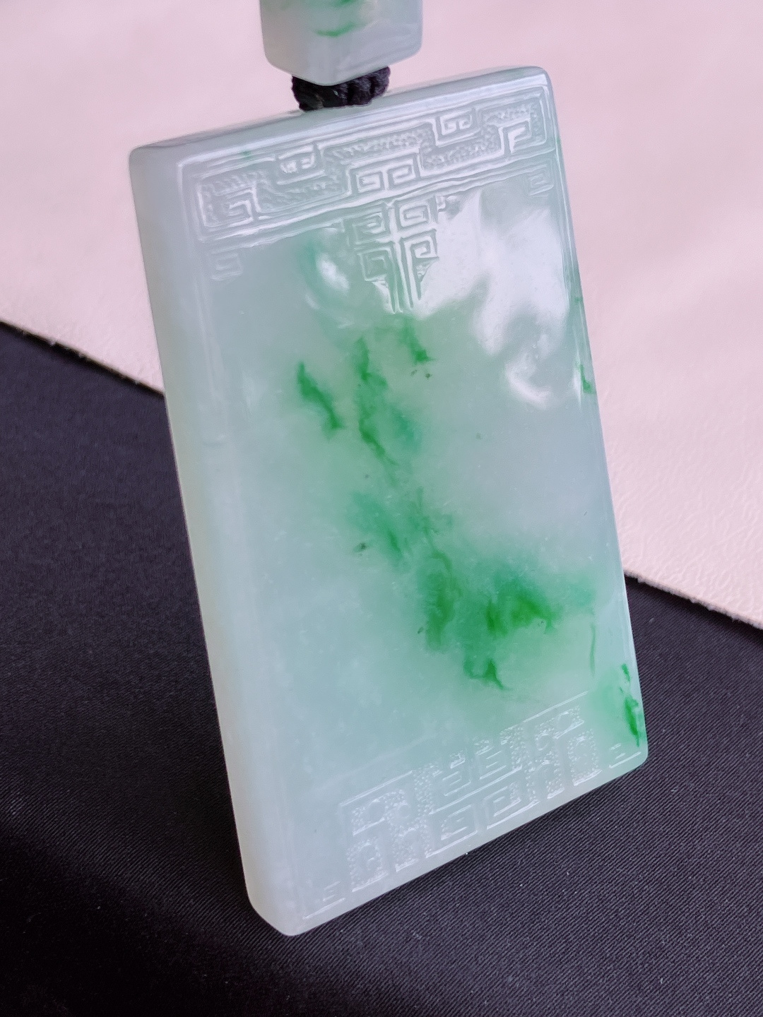 ️，翠绿大平安牌，意境美，尺寸65.3/39/7.6/自然光实拍