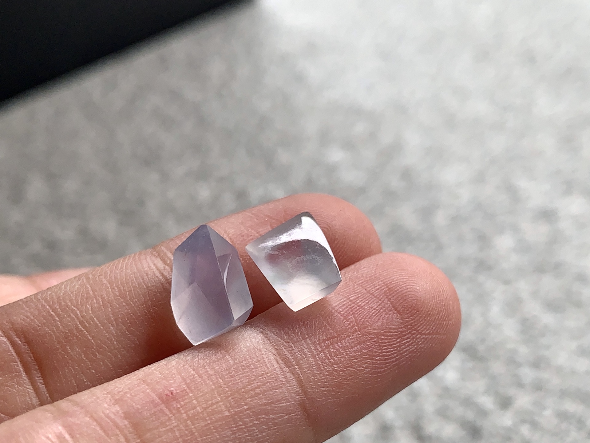 ️ 【冰钻面翡翠耳钉一对 尺寸：9.4×7×5.3/8.4×7×4.6