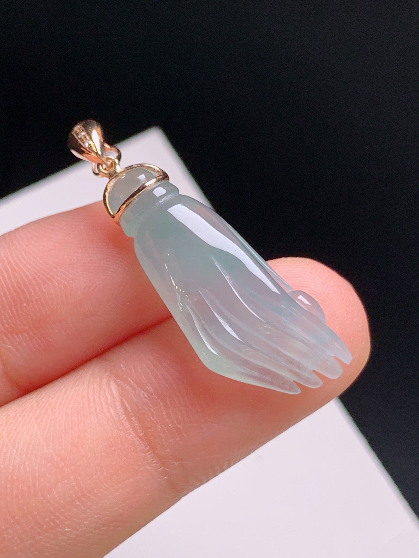 ️ 晴水佛手吊坠，冰透油润，线条流畅 裸石25.6-10.6-5.9 整体34 68