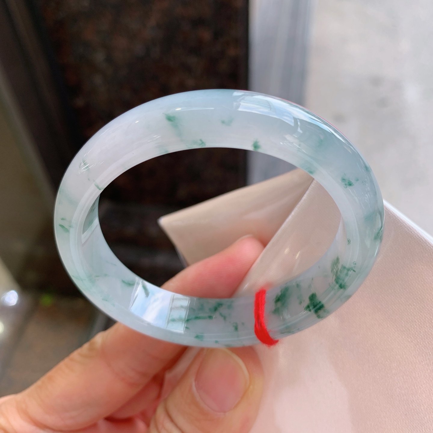 贵妃飘花 微细纹 尺寸：53.6/47/12.3/7.5 清爽