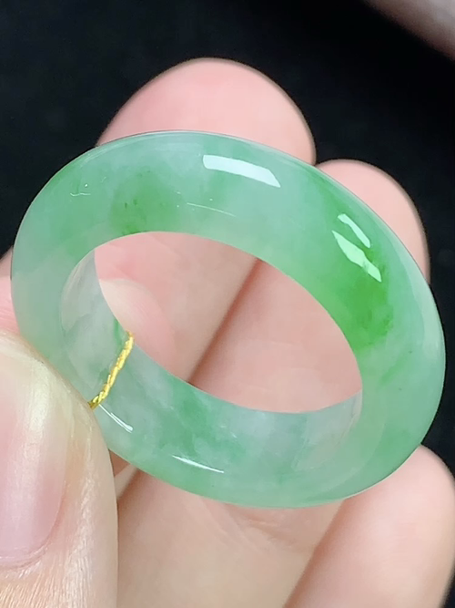 飘绿戒圈，指环，无裂，内径尺寸17.7-6.0-3.8mm，15号手寸，S05lsk