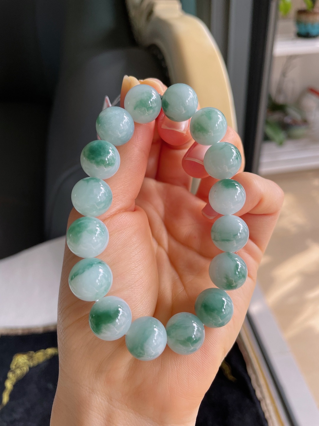 缅甸天然翡翠A货，冰飘花手链，尺寸：12.6mm。【编3842】